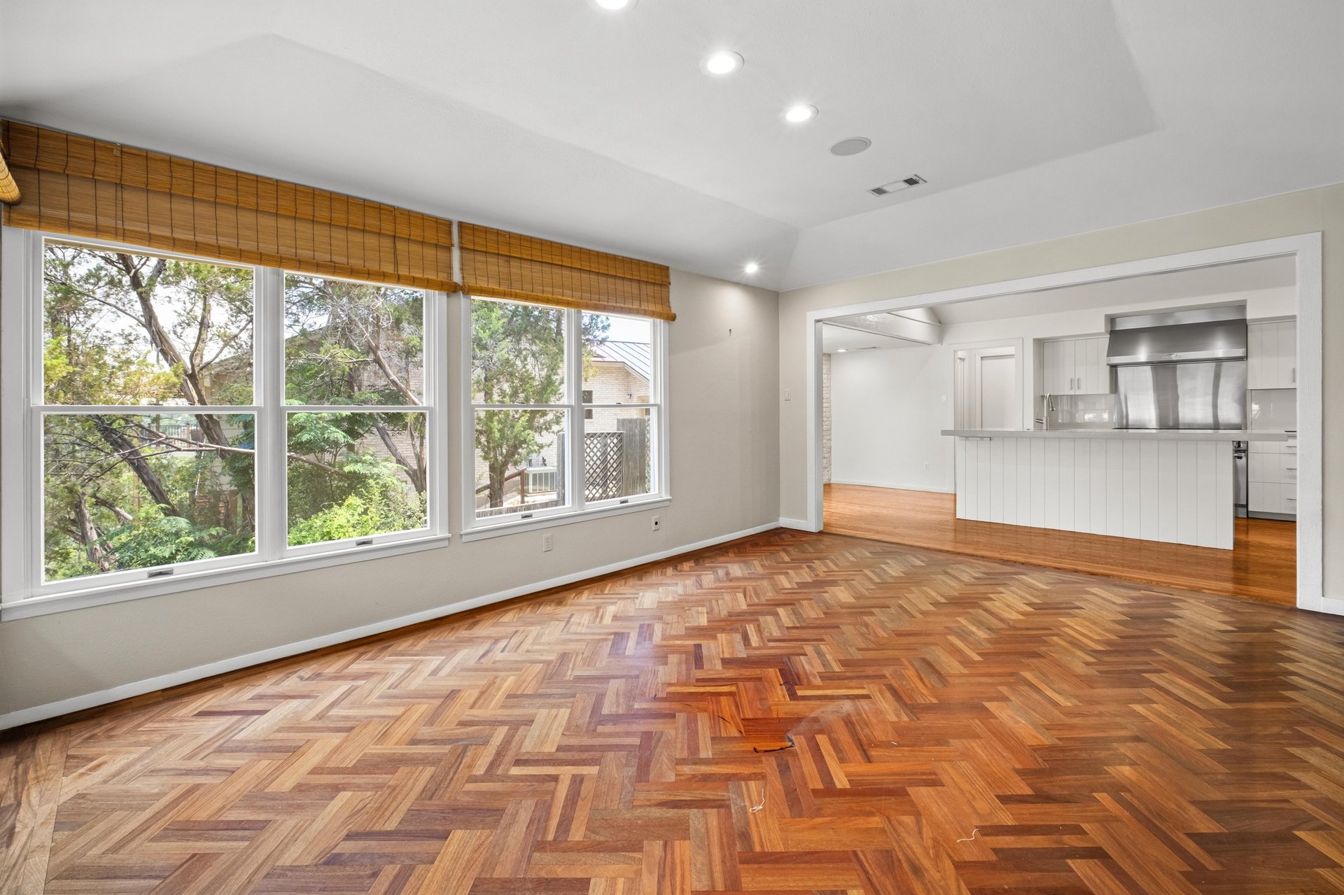 718 Bermuda Street