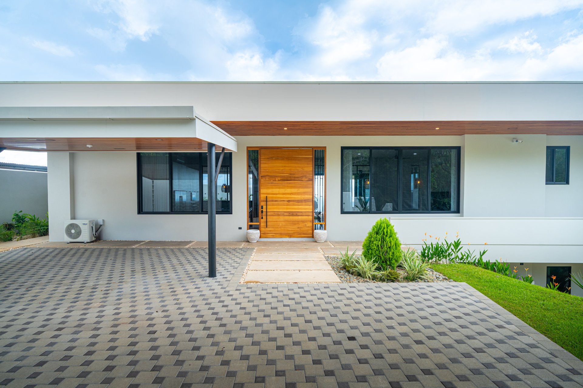 Lion's Gate Sunset Estate