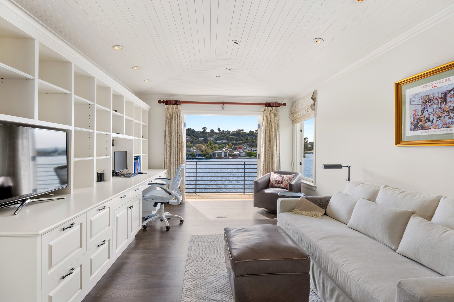Unparalleled Design on the Belvedere Lagoon