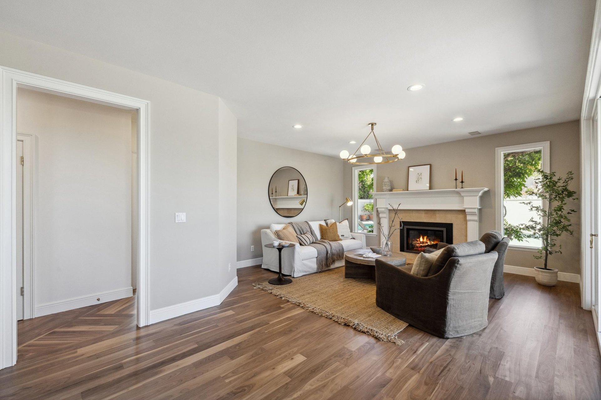 82 McNear Dr