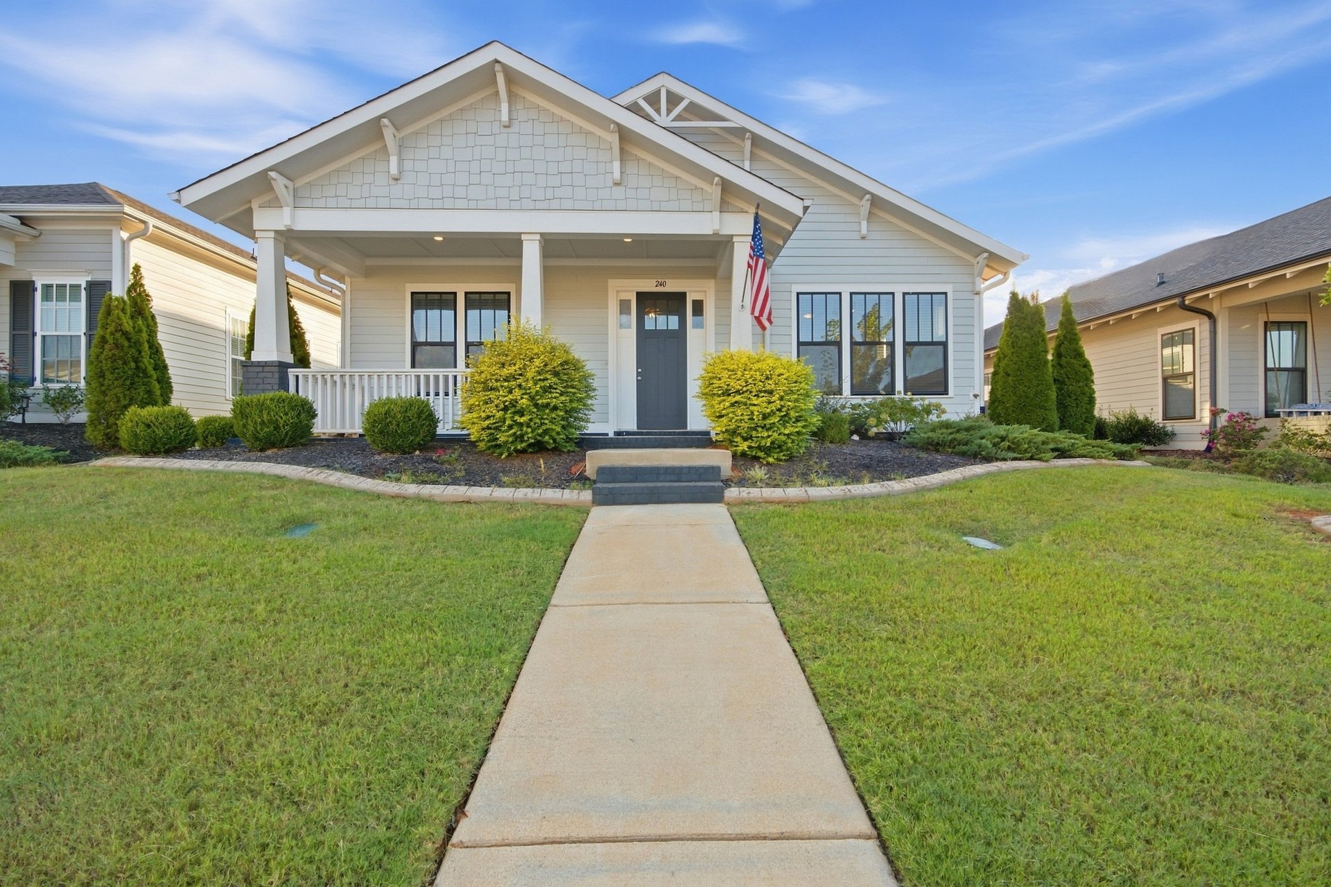 Craftsman Charm Meets Modern Luxury in Clift Farm
