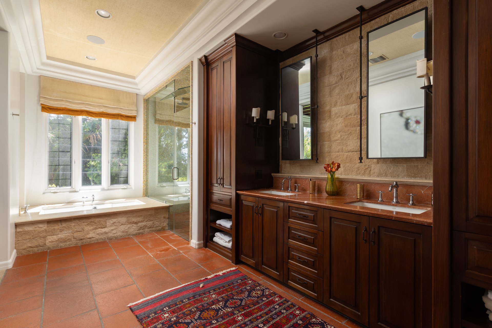 6964 Los Tilos Rd, Hollywood Hills