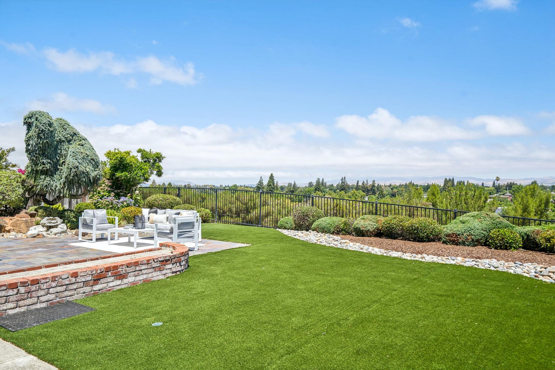 5075 Monaco Drive, Pleasanton Hills
