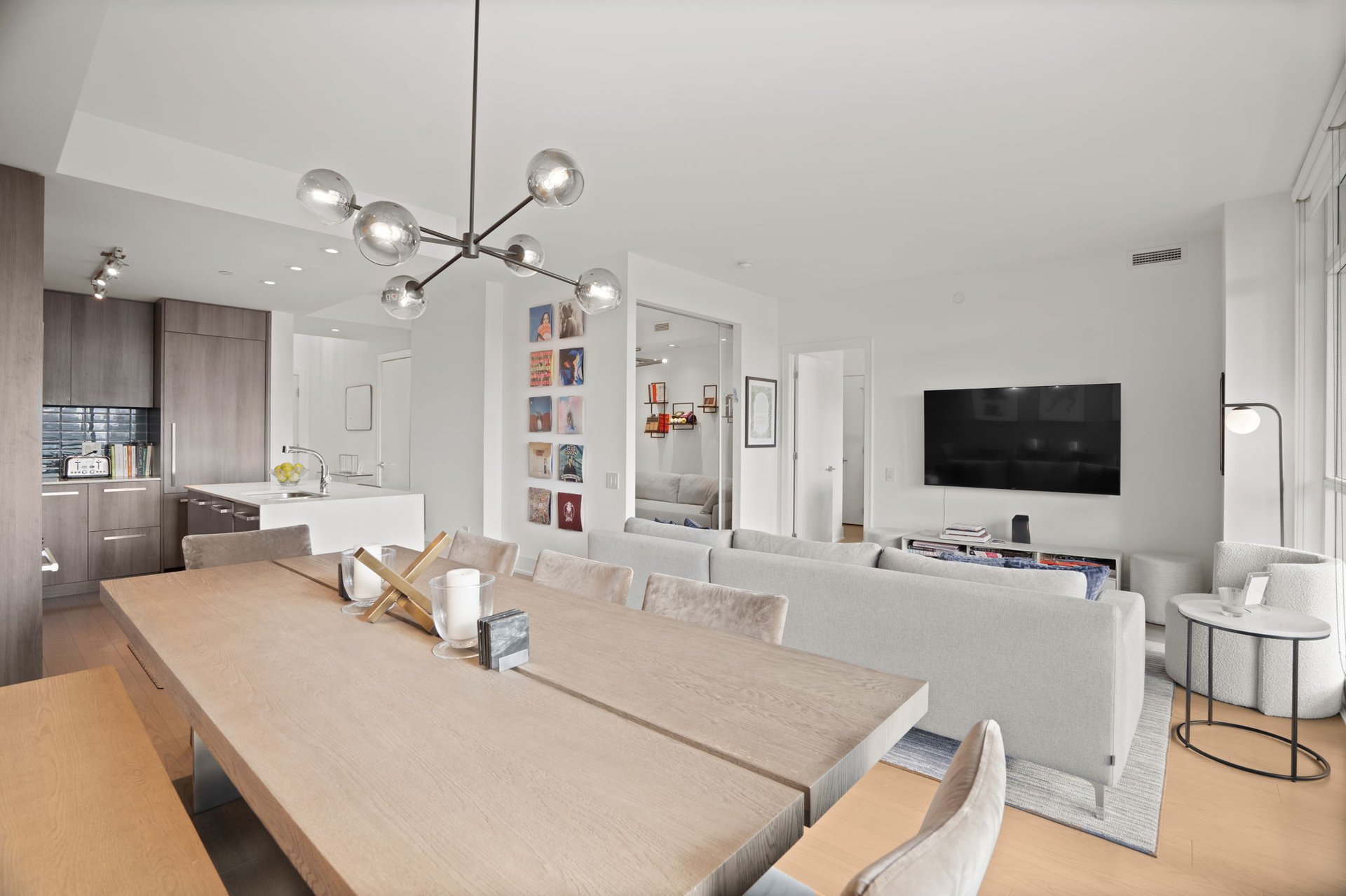 SOLD: Stunning And Chic