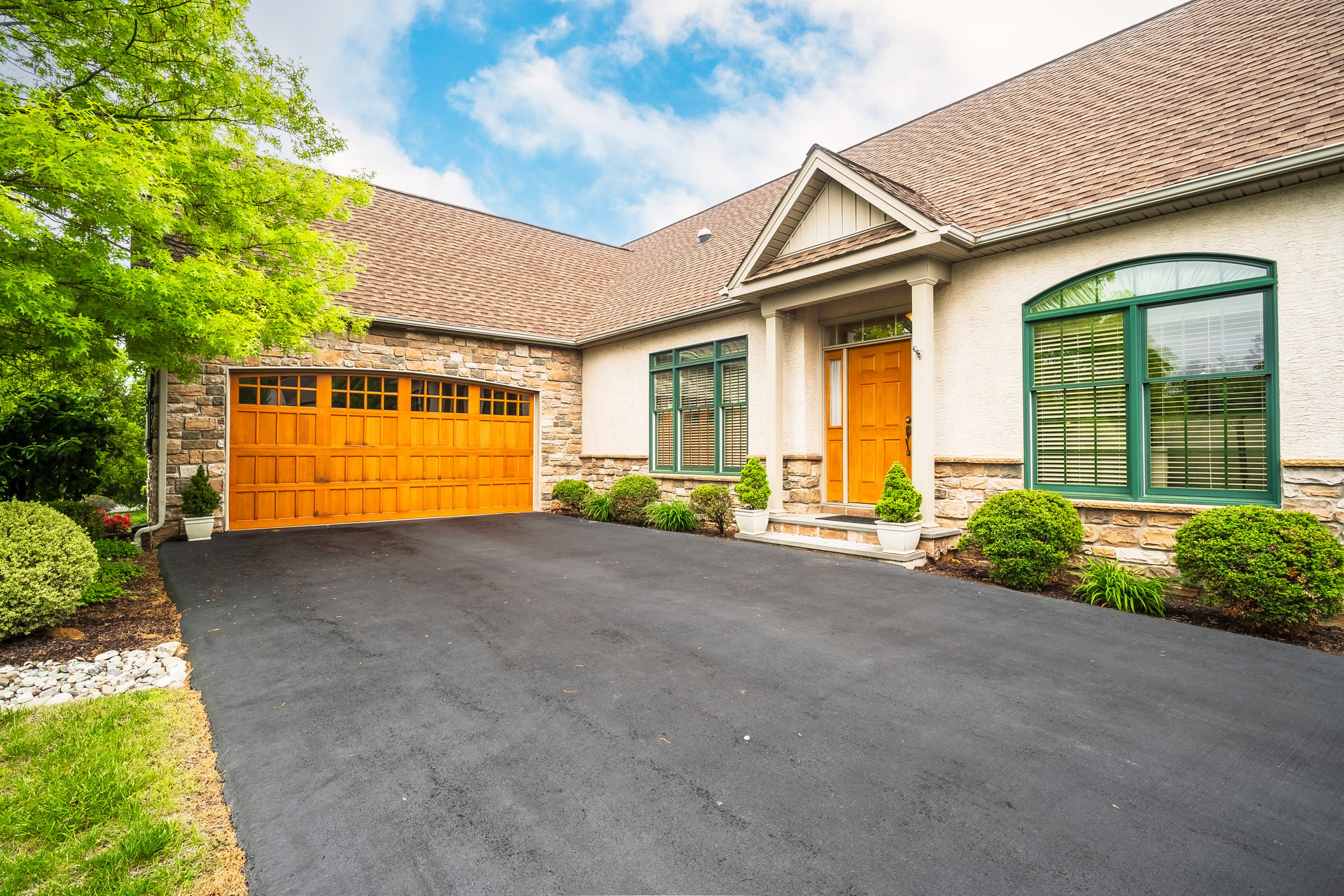 5799 Sabrina Circle