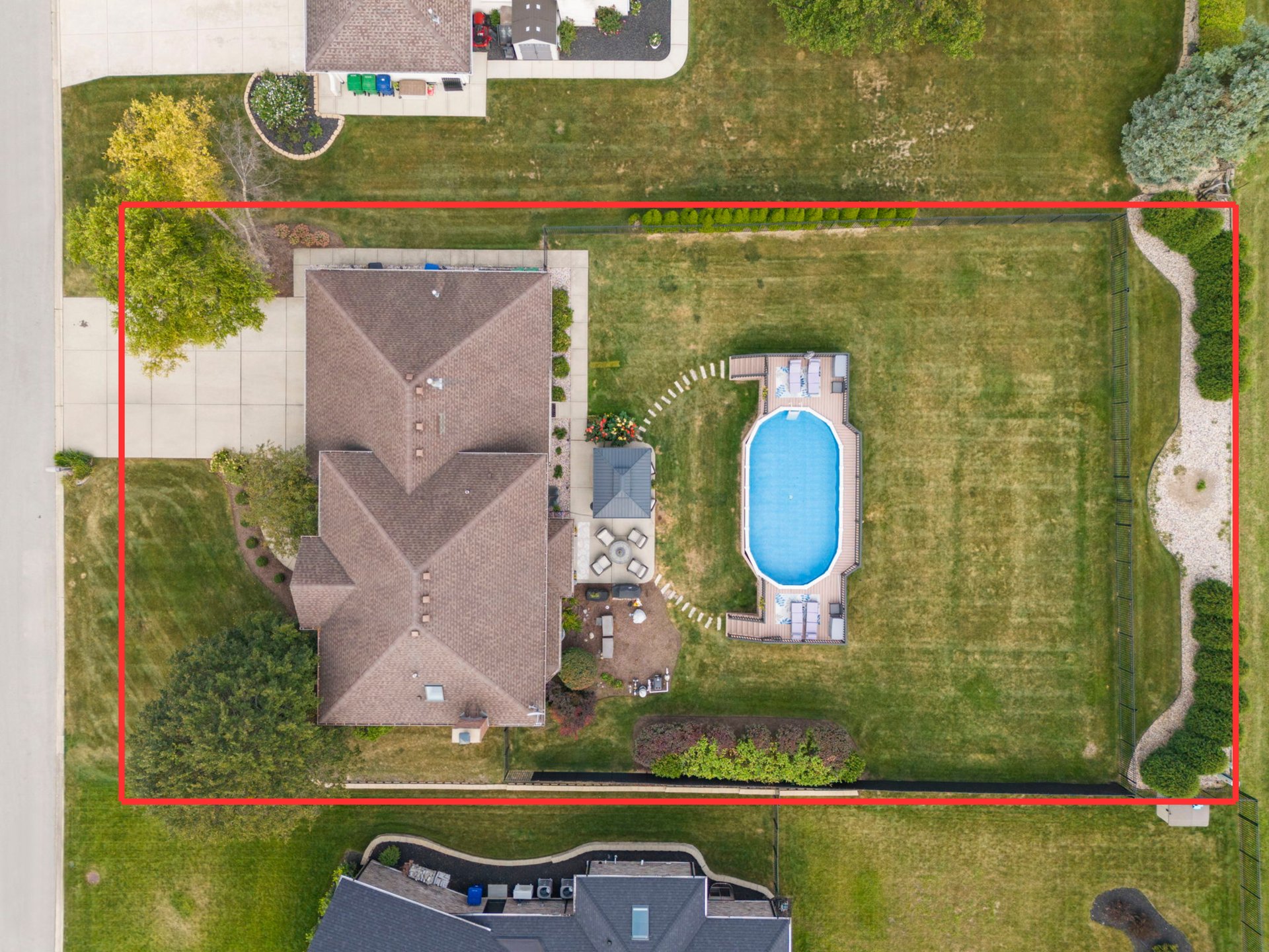 16105 Ridgewood Dr