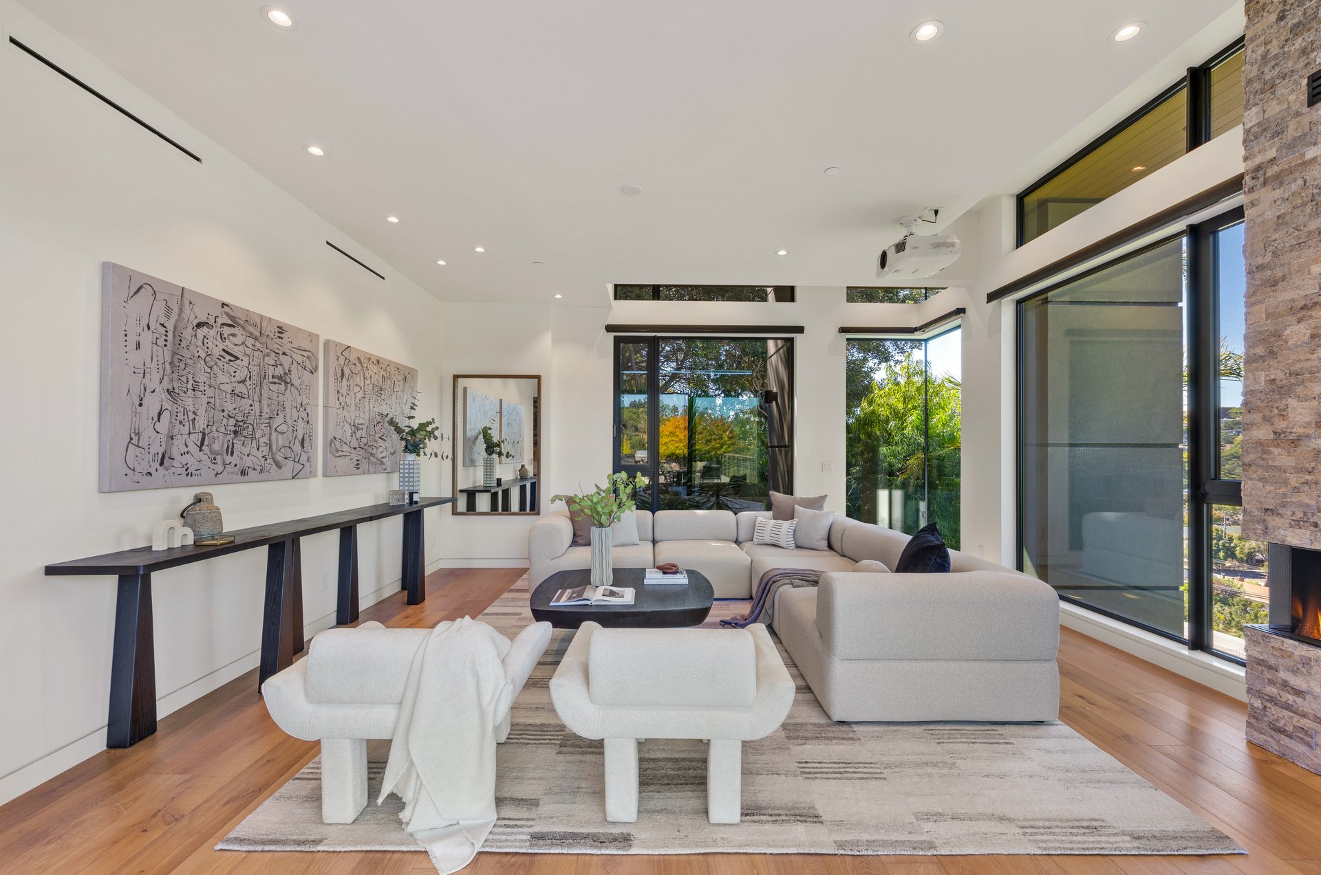 Modern Luxury - Completed in 2019
