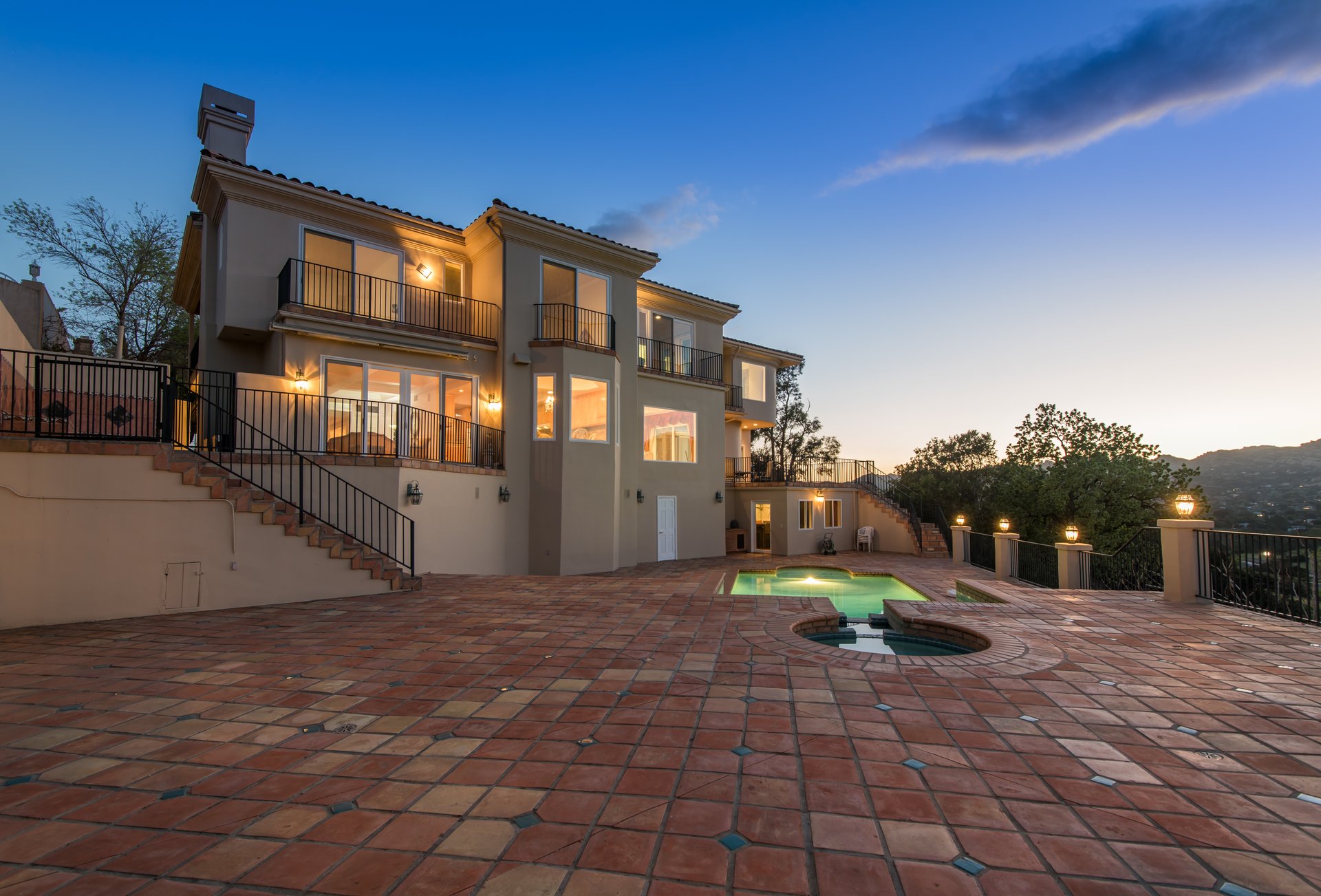 22535 S Summit Ridge Cir, Chatsworth