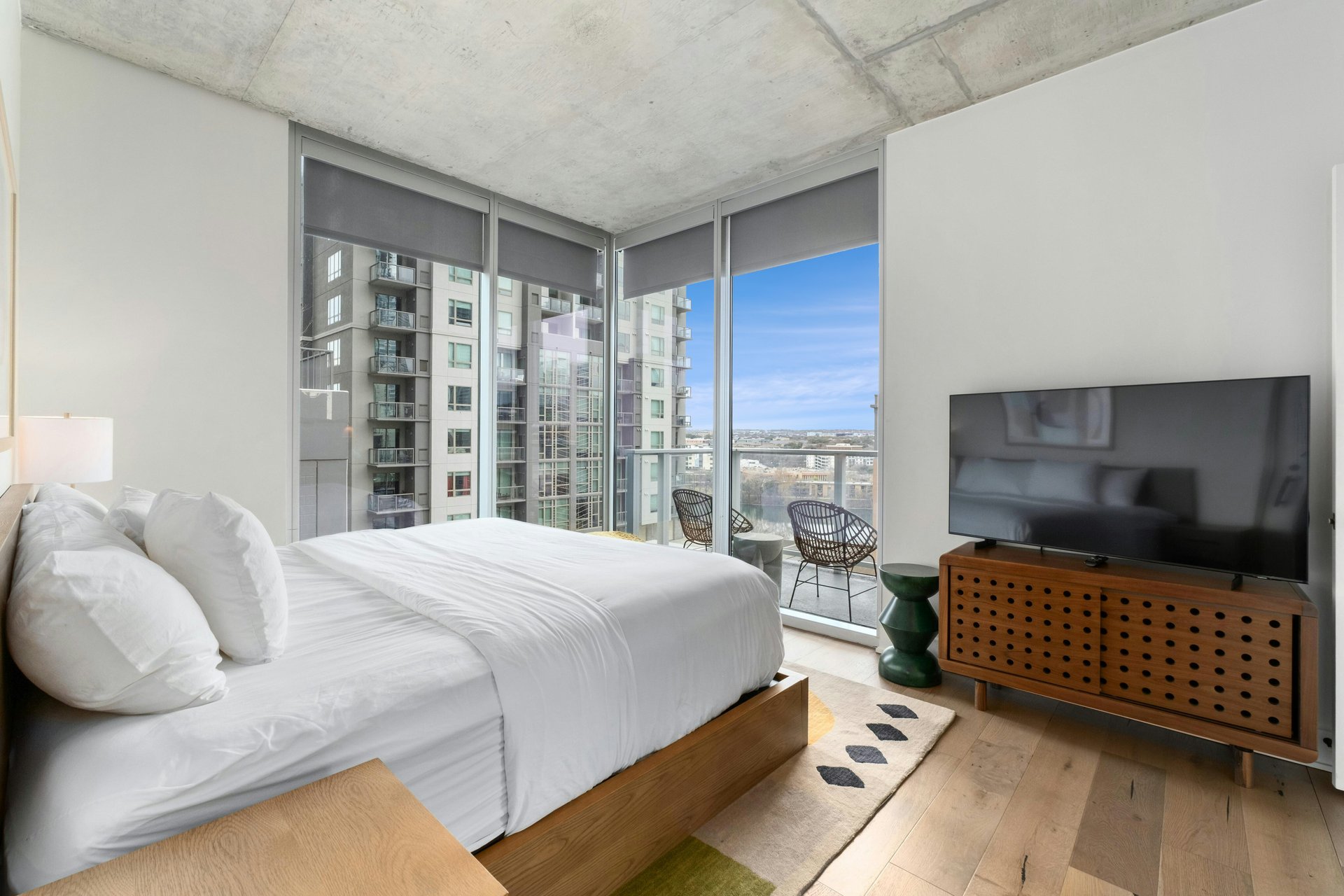 48 East Avenue #1310