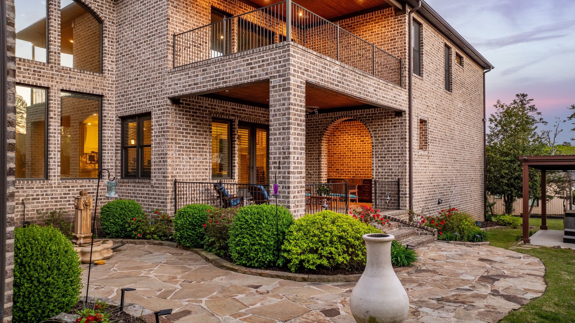 106 Orle Dr