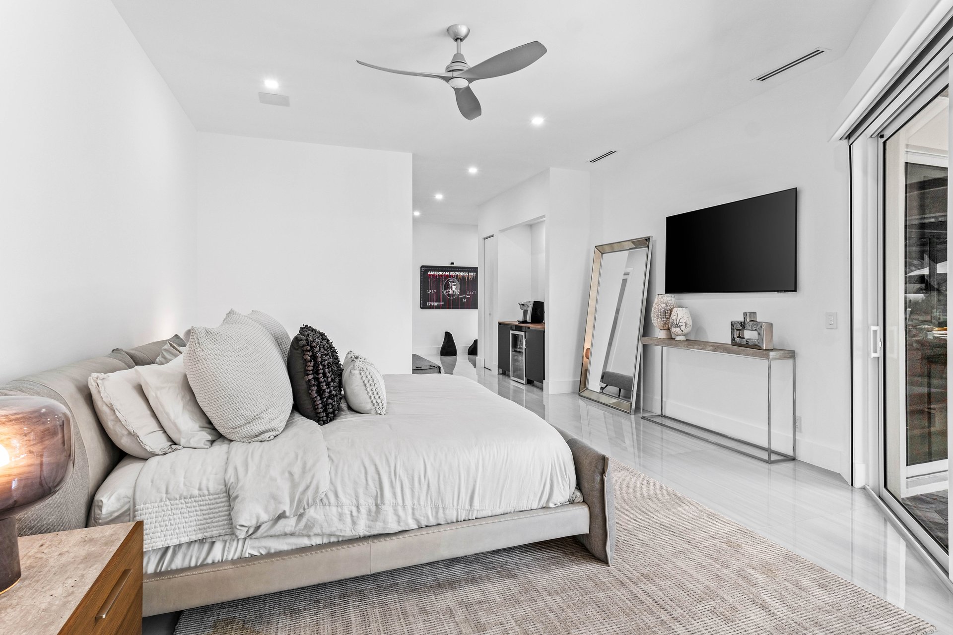 5719 Waterford