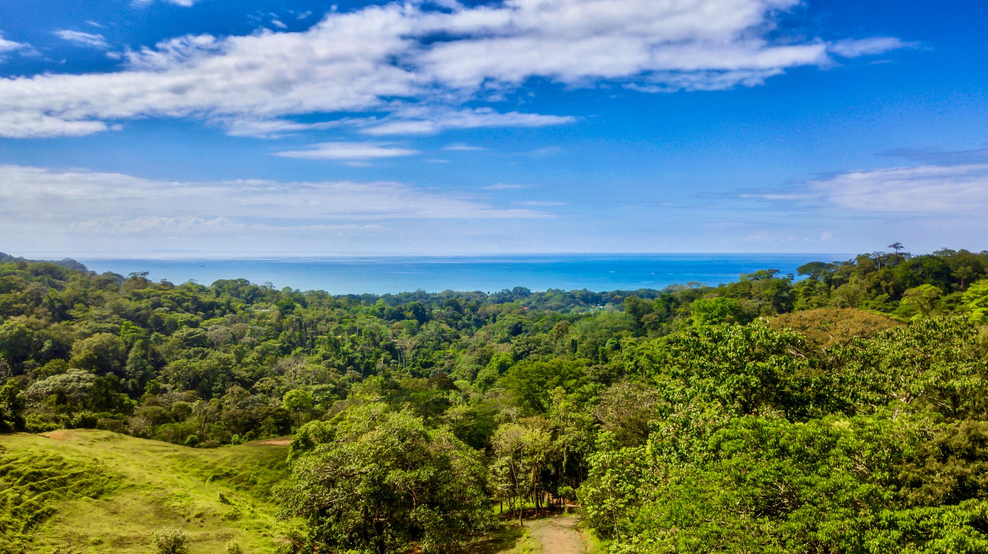 2.24 ACRES – 7 Bedrooms Ocean View Boutique Hotel With Two Pools, 5 Minutes to Uvita, Multiple Rental Options!!