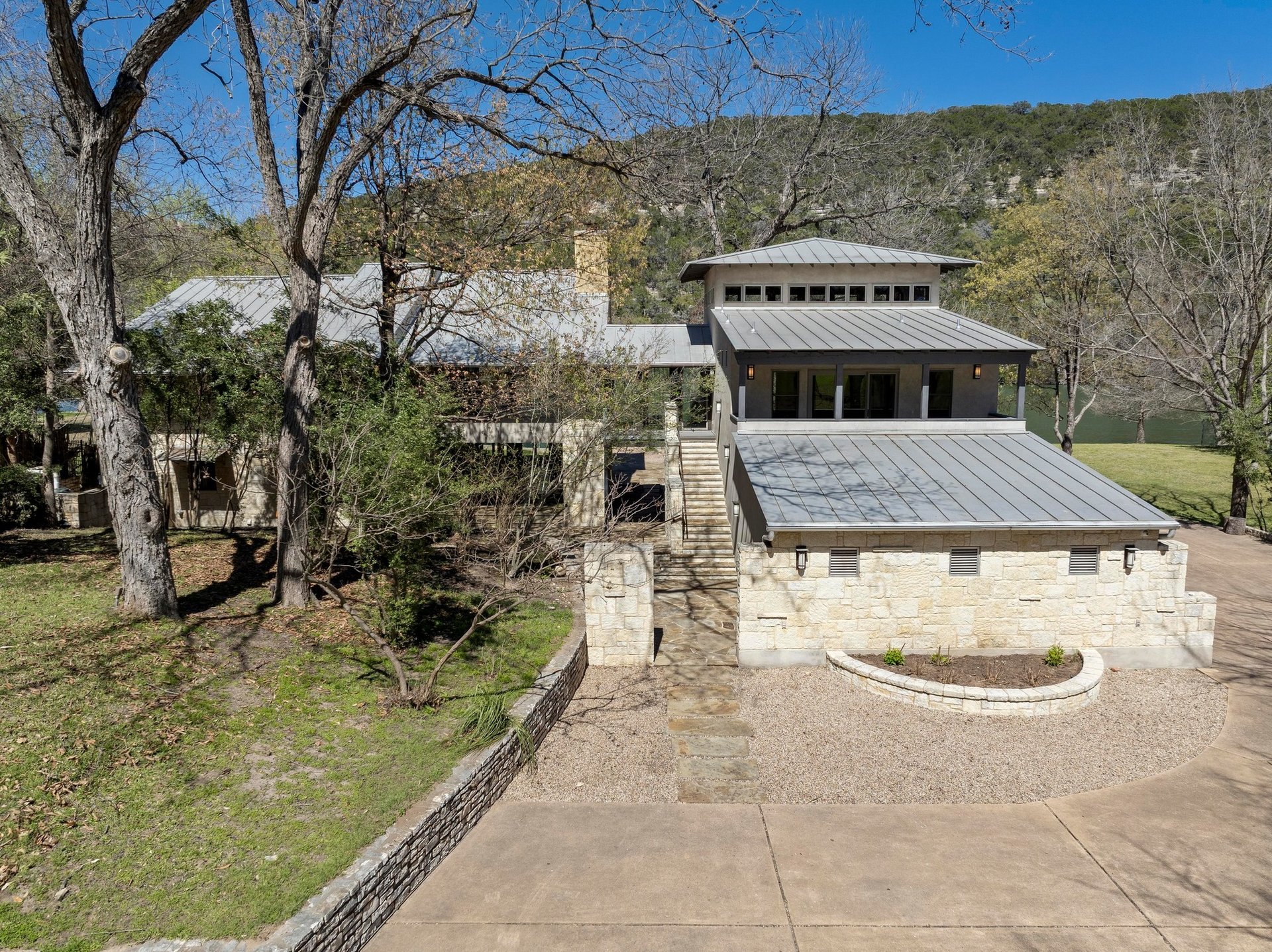 2908 Oestrick Lane 