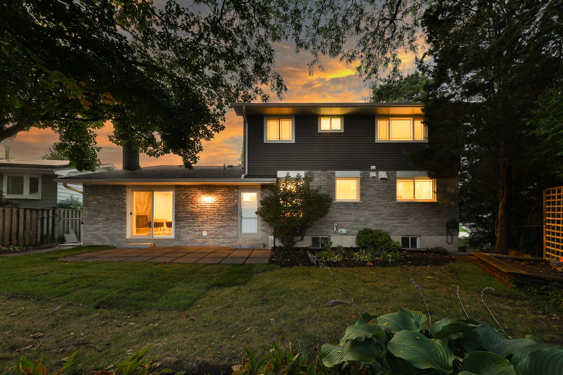 222 Vance Drive, Oakville