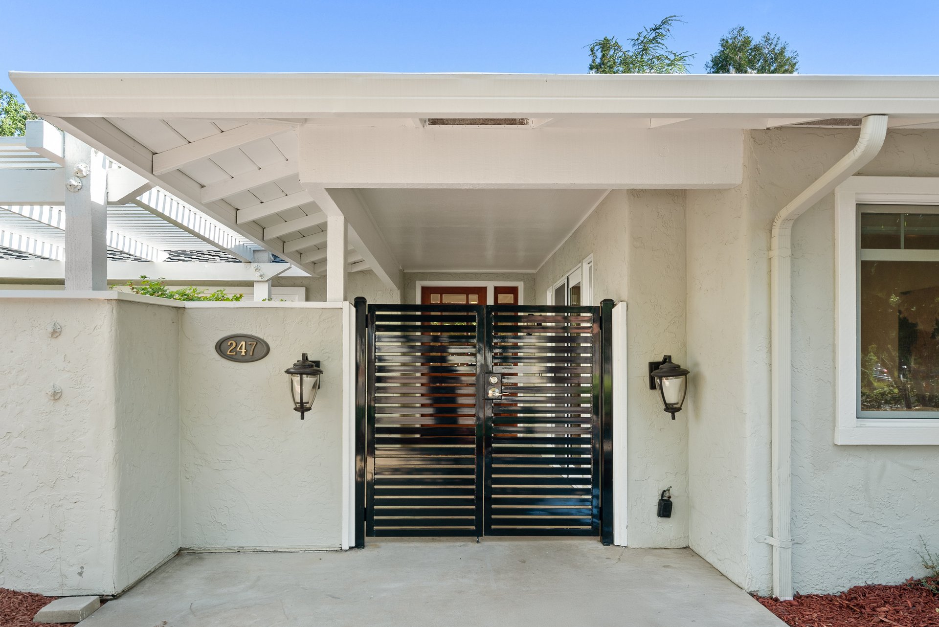247 Marchmont Dr
