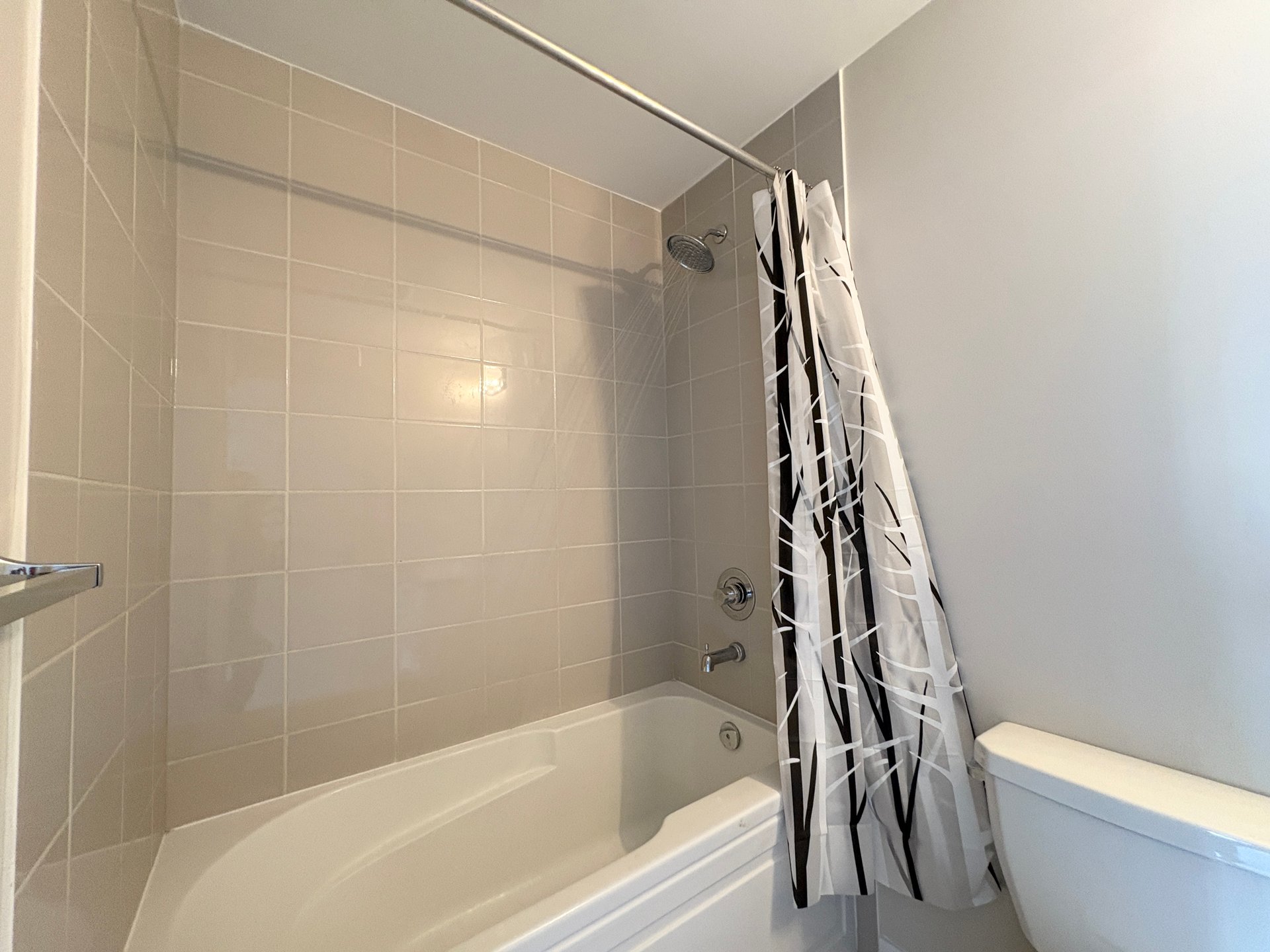 3401 Ridgeway Drive Unit: 307