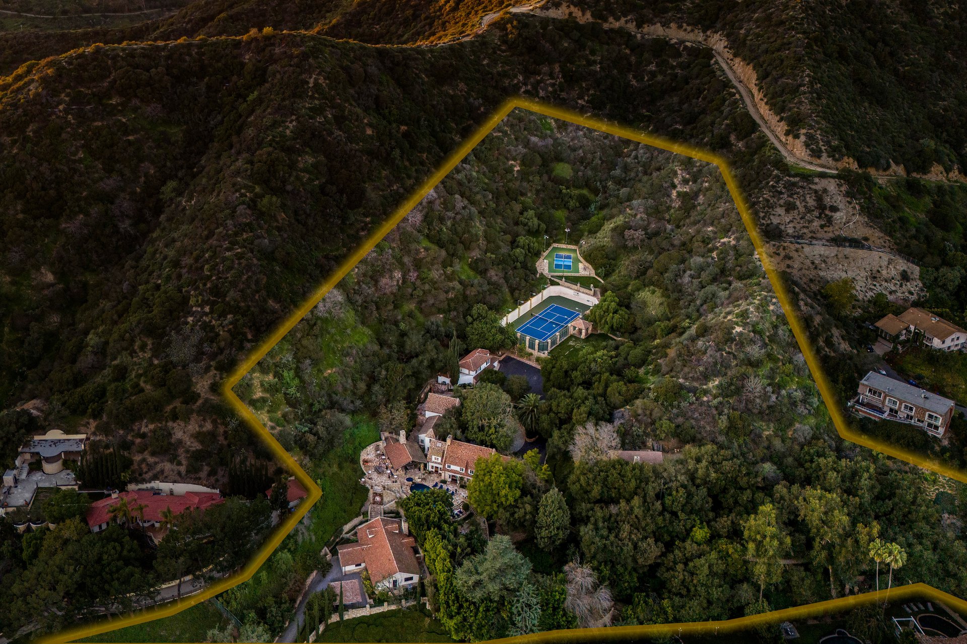 9631 Cedarbrook Dr