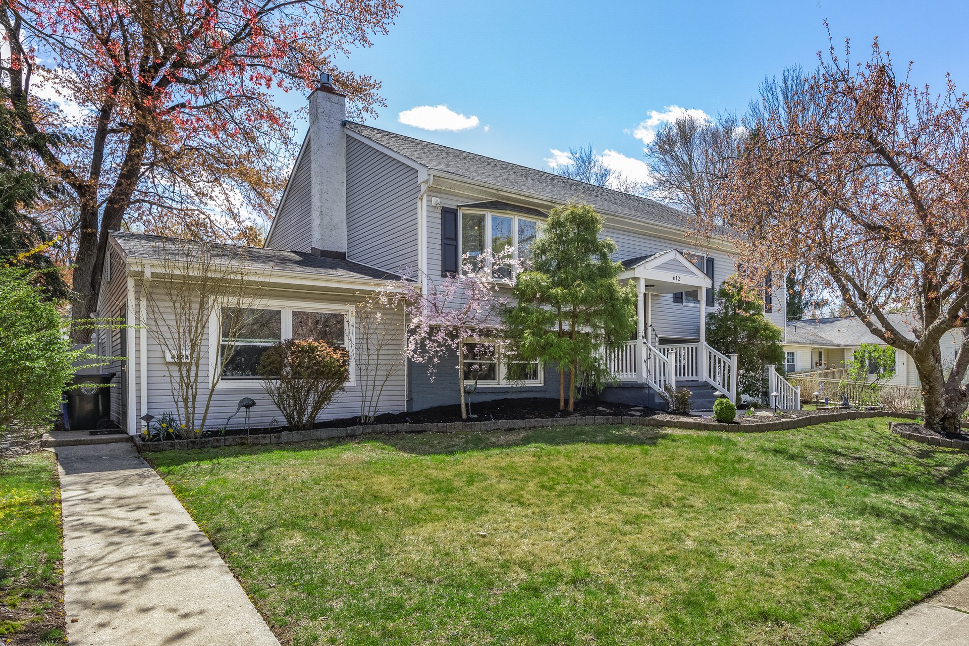 612 Stratford Ave