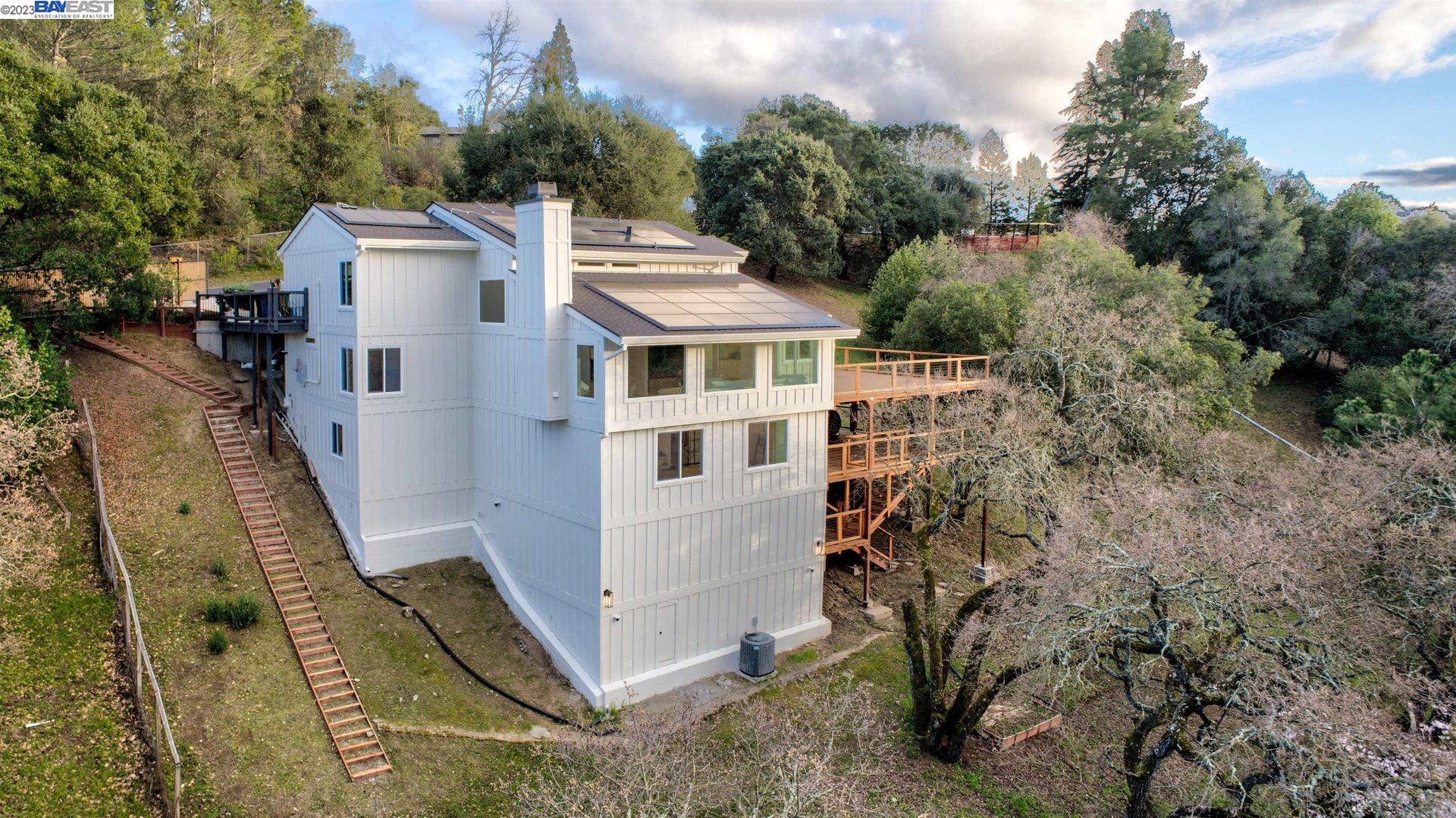 5 Wanda Ln