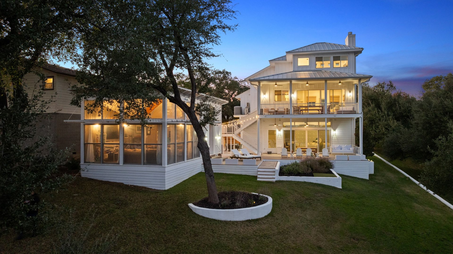 1209 Edgewater Drive