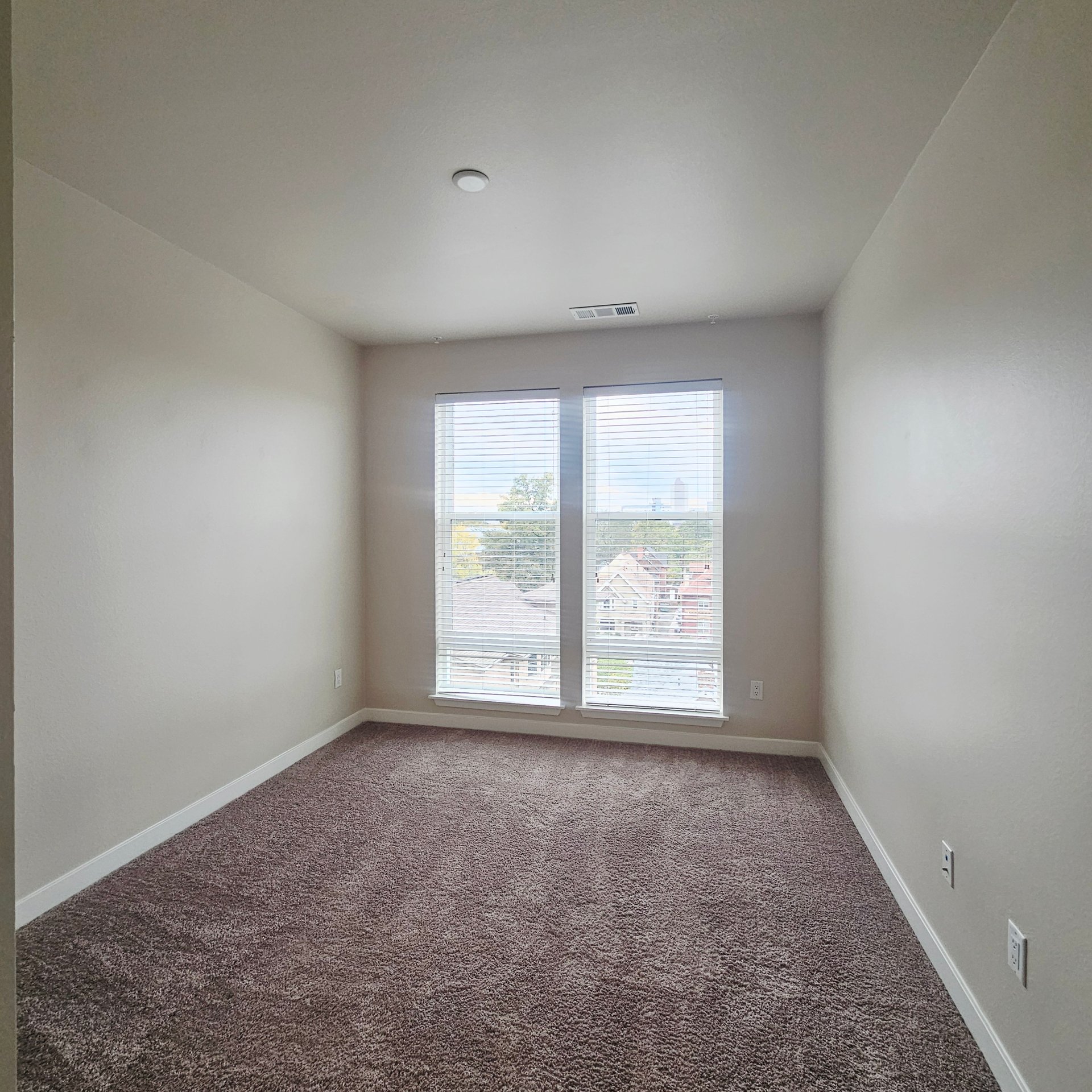 2 Bed 2 Bath Apartment Near City Park Denver