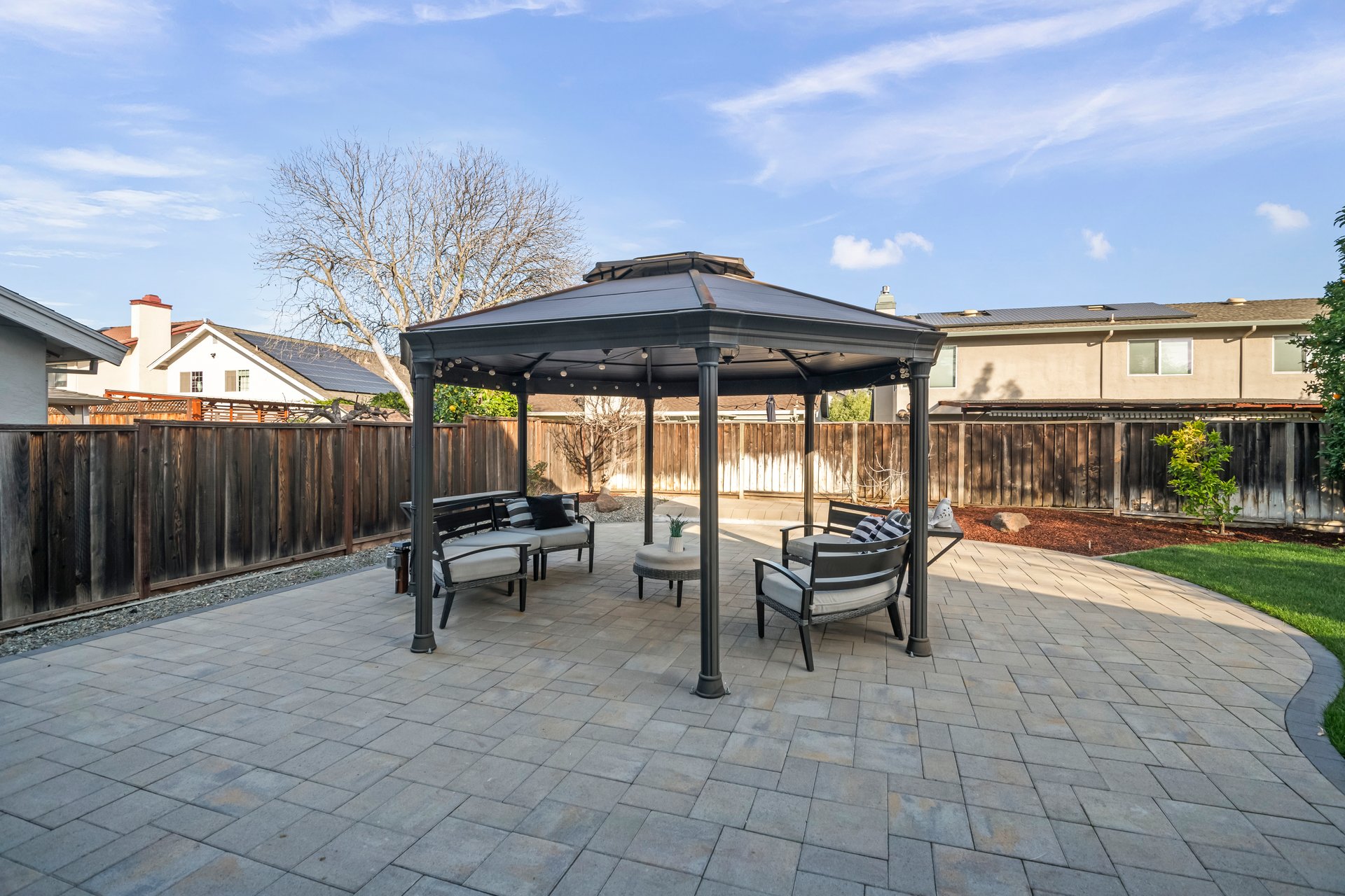 5252 Rio Lobo Drive
