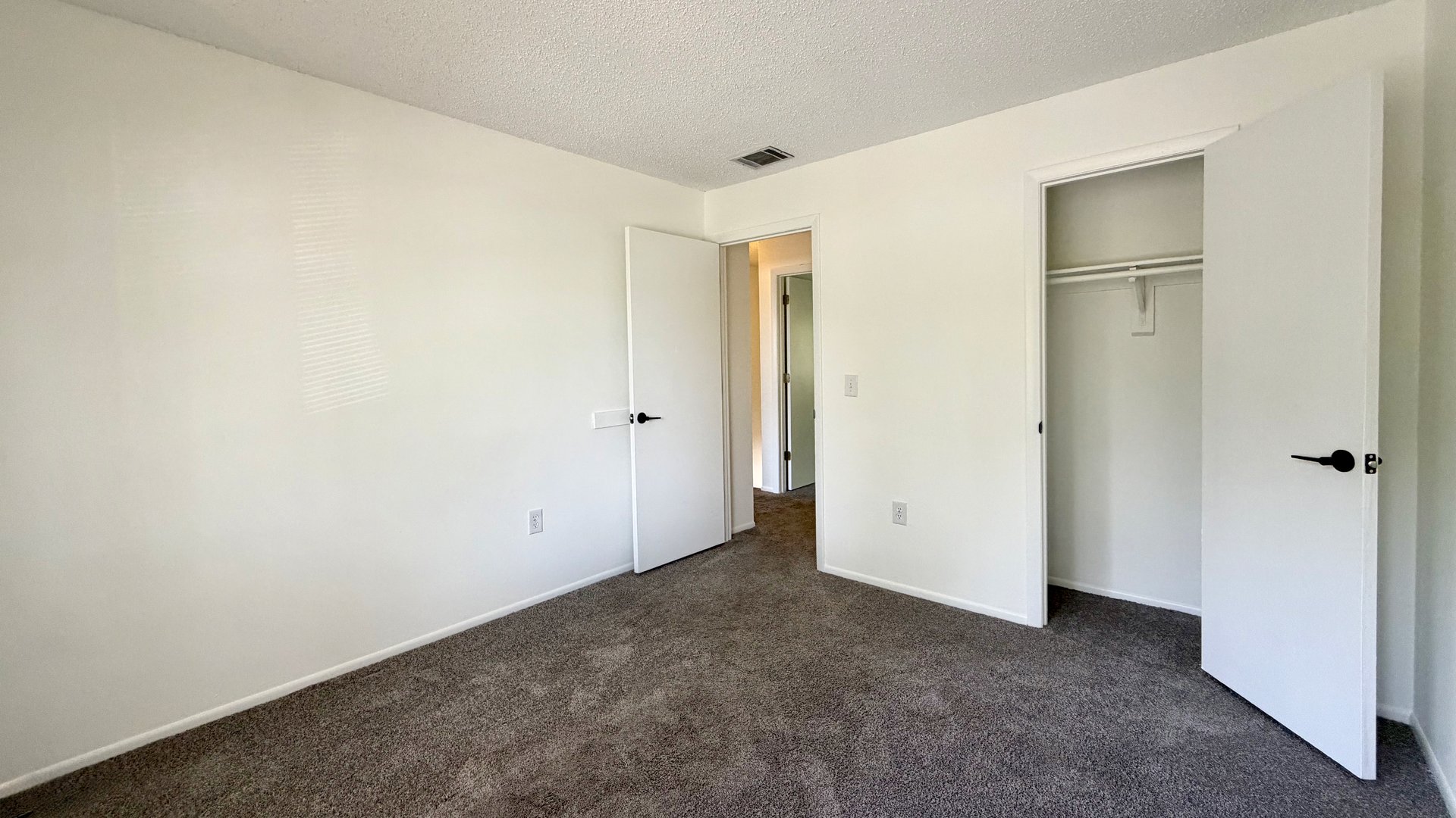 Lake Baldwin Area 2-Bedroom Townhouse for Lease