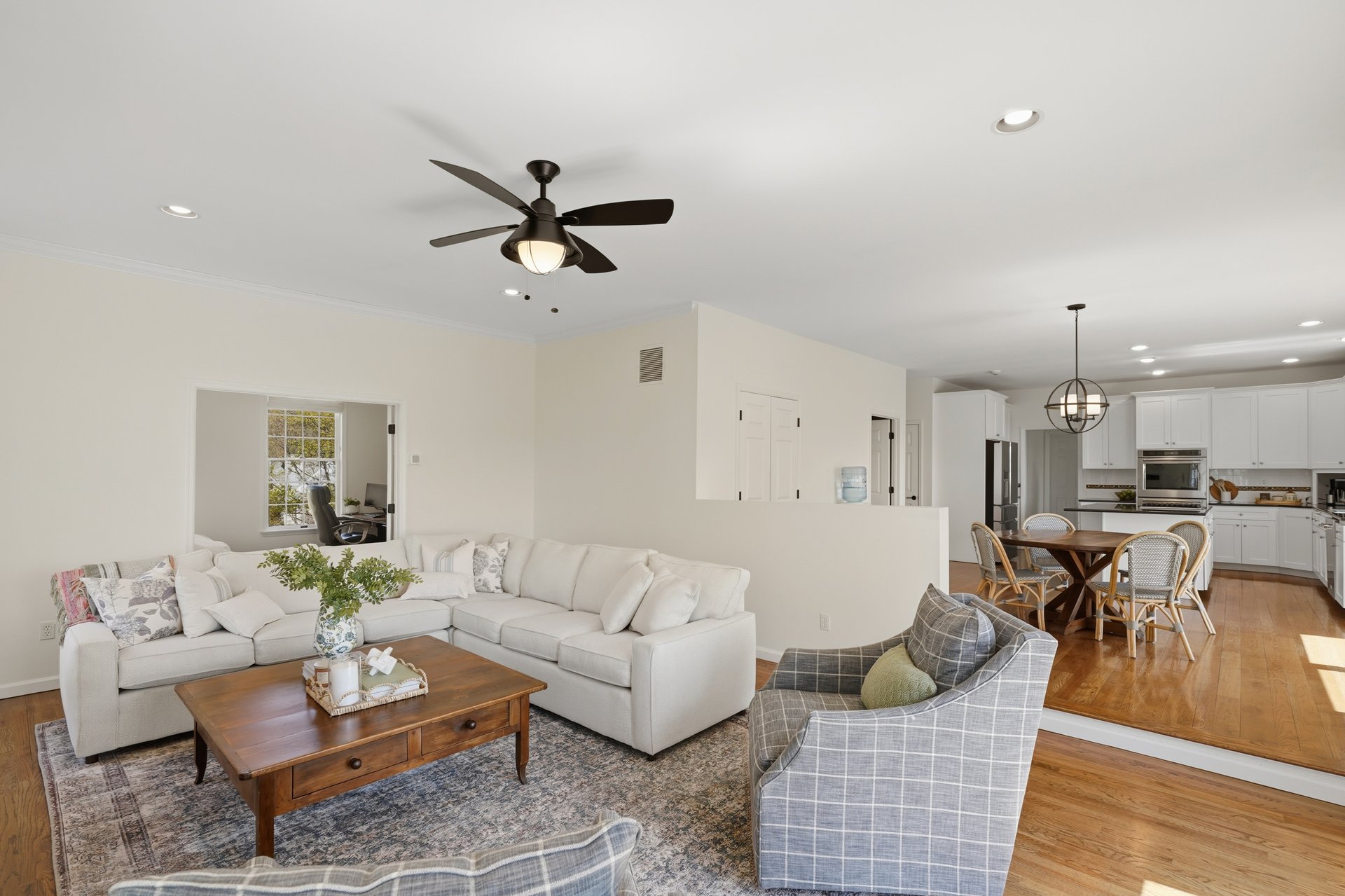 8 Deer Run Court