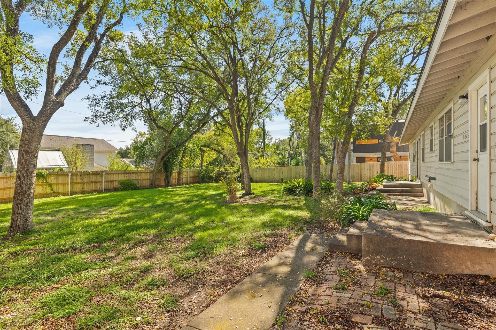 419 Ridgewood Rd