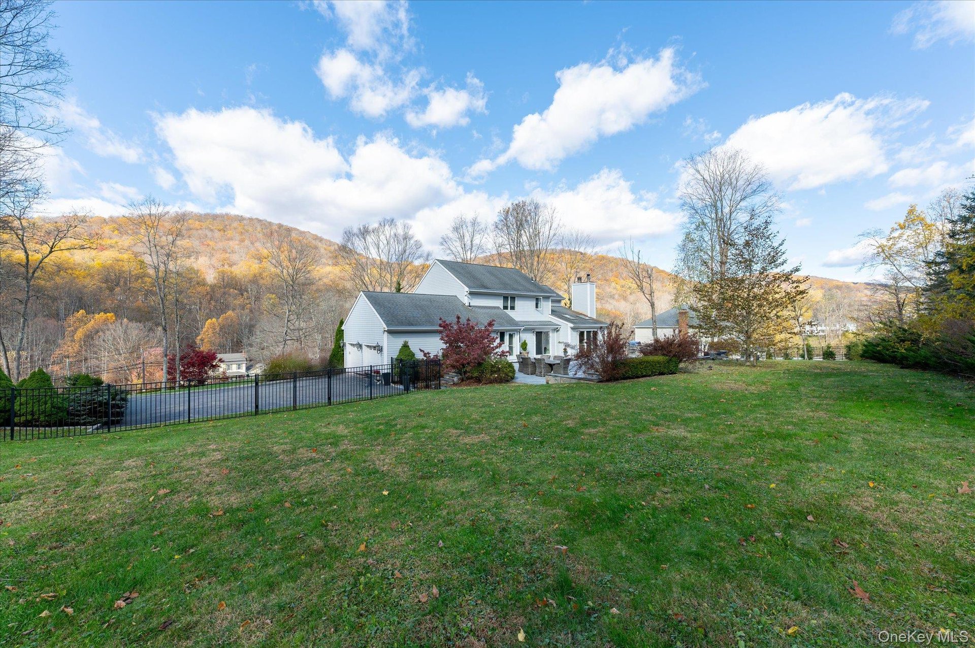 468 Peekskill Hollow Rd