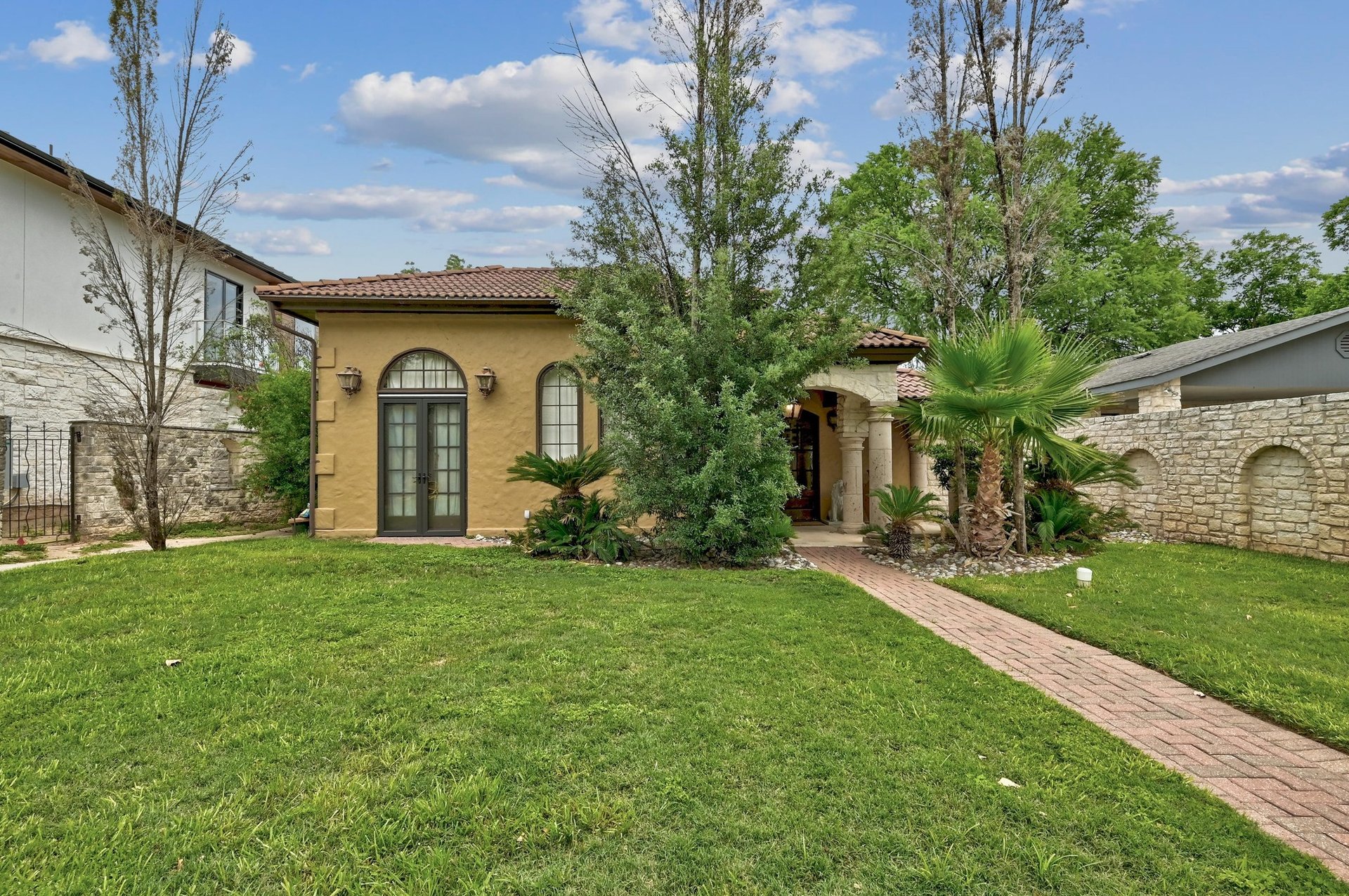 1746 Channel Road