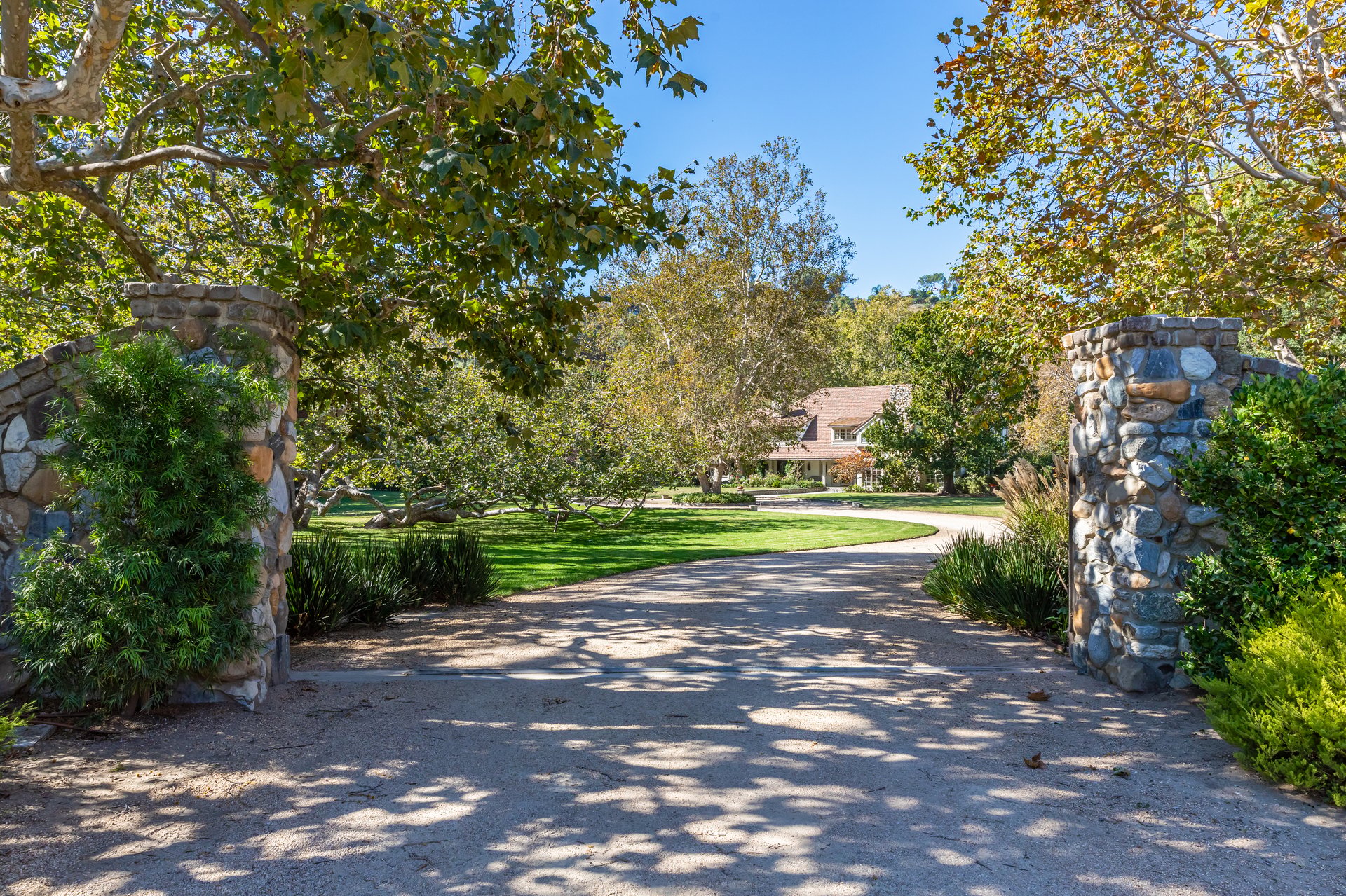 5721 Bonsall Dr