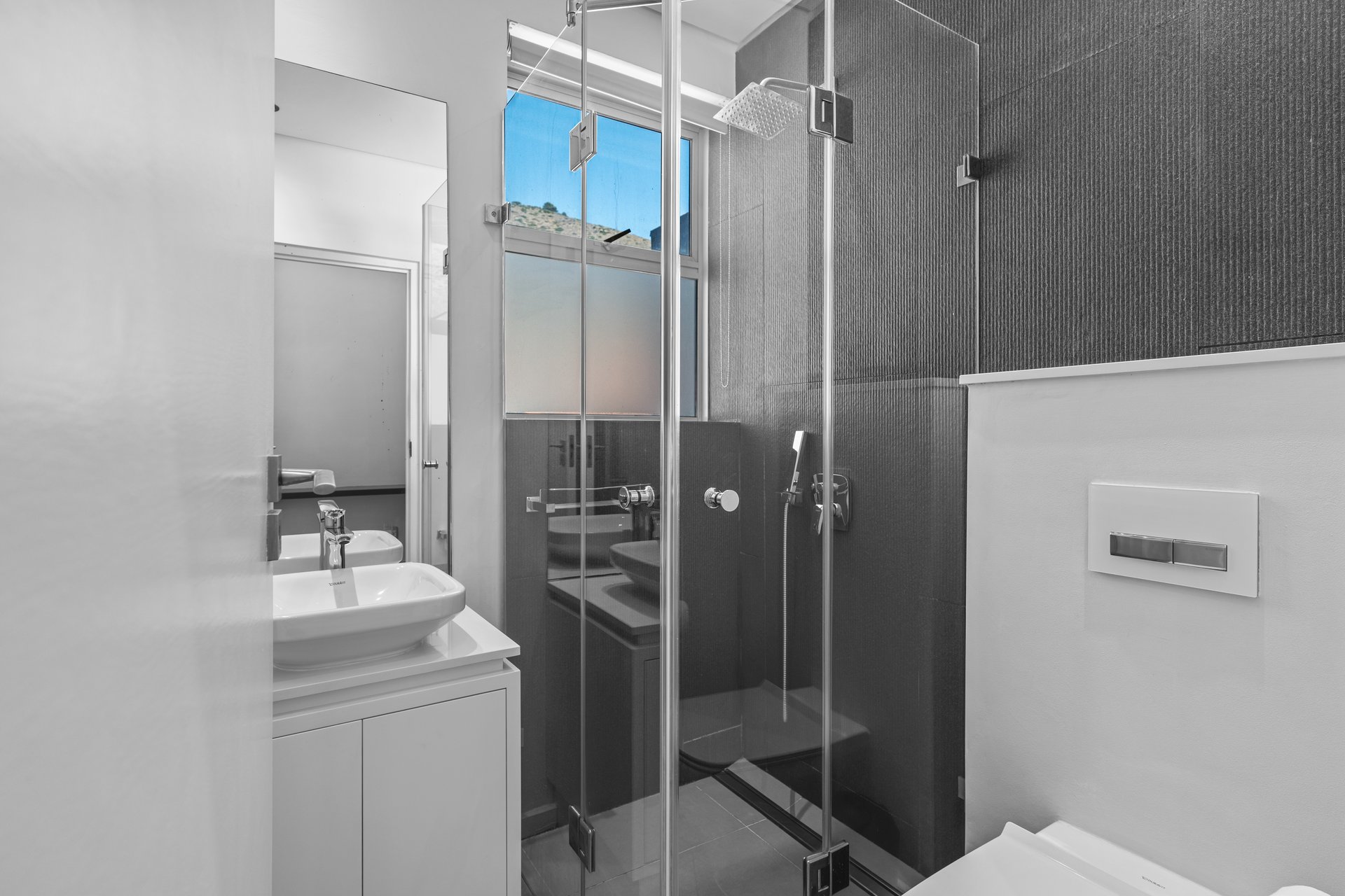  Seven on T Luxe Retreat