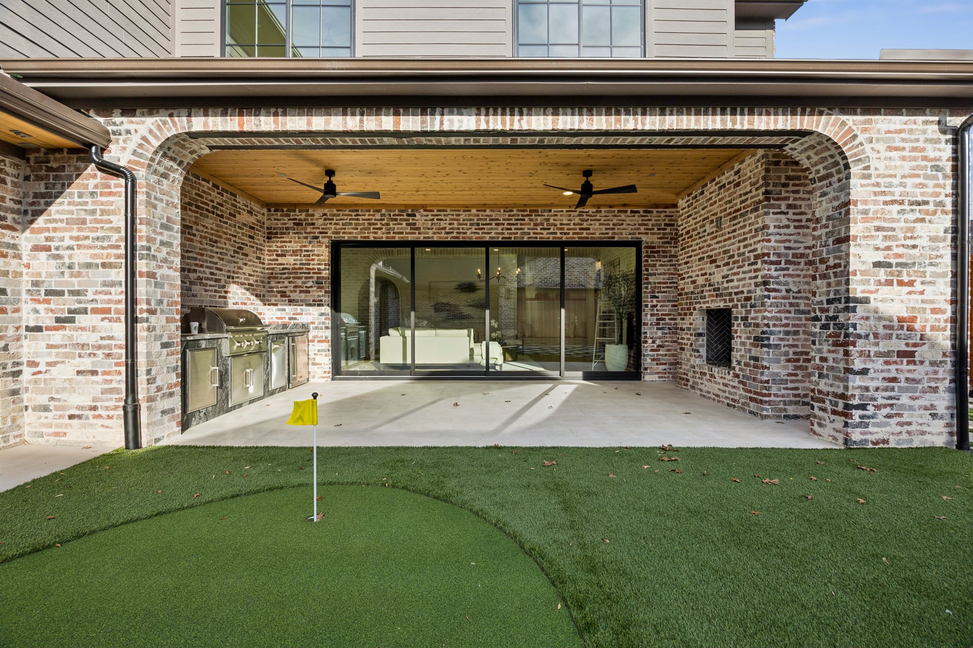6860 Southridge Drive