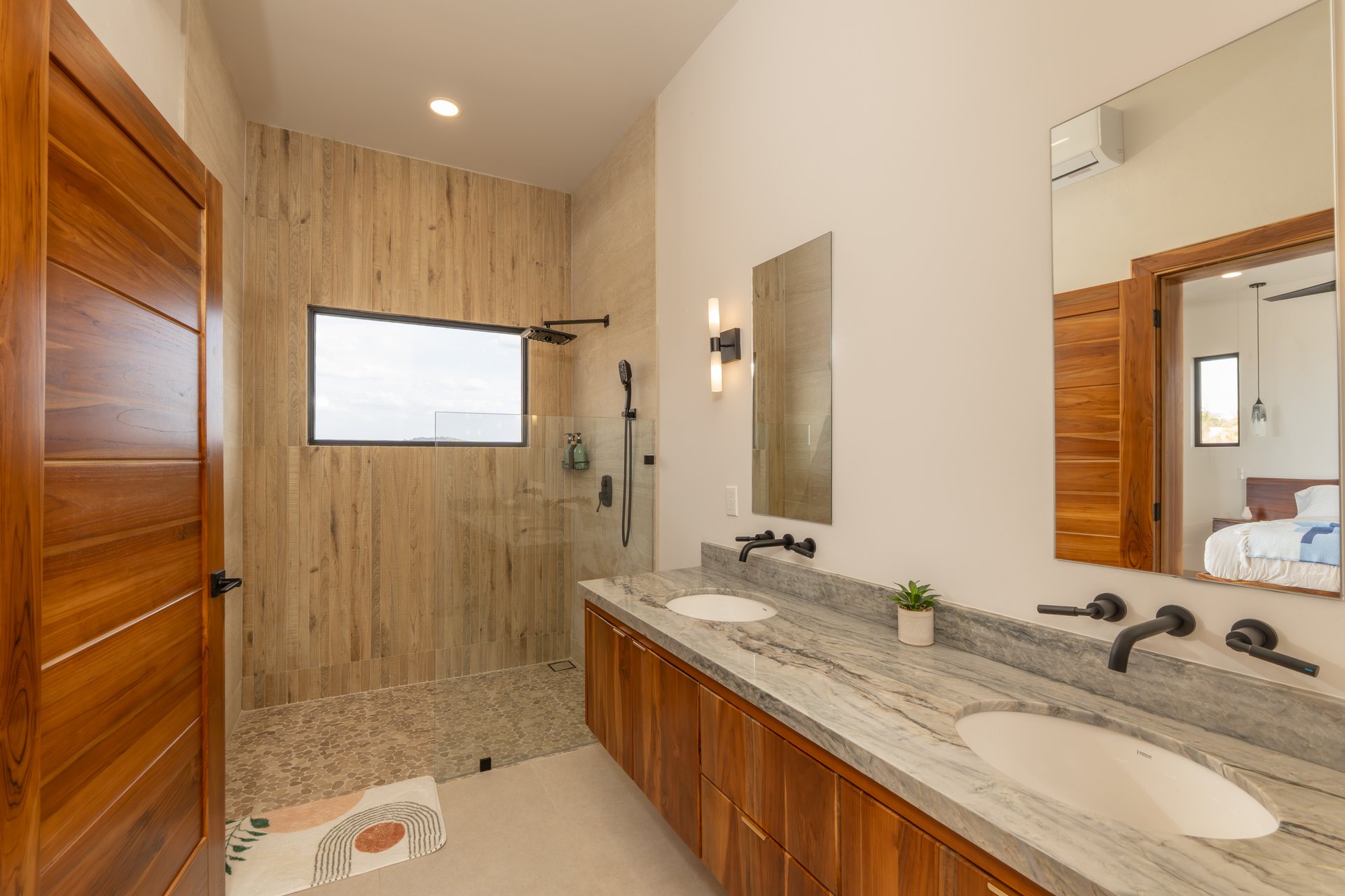 Casa Vista Escondida | 5 Bedroom Ocean View Estate with Seller Financing & Additional Lot in Playa Potrero Costa Rica