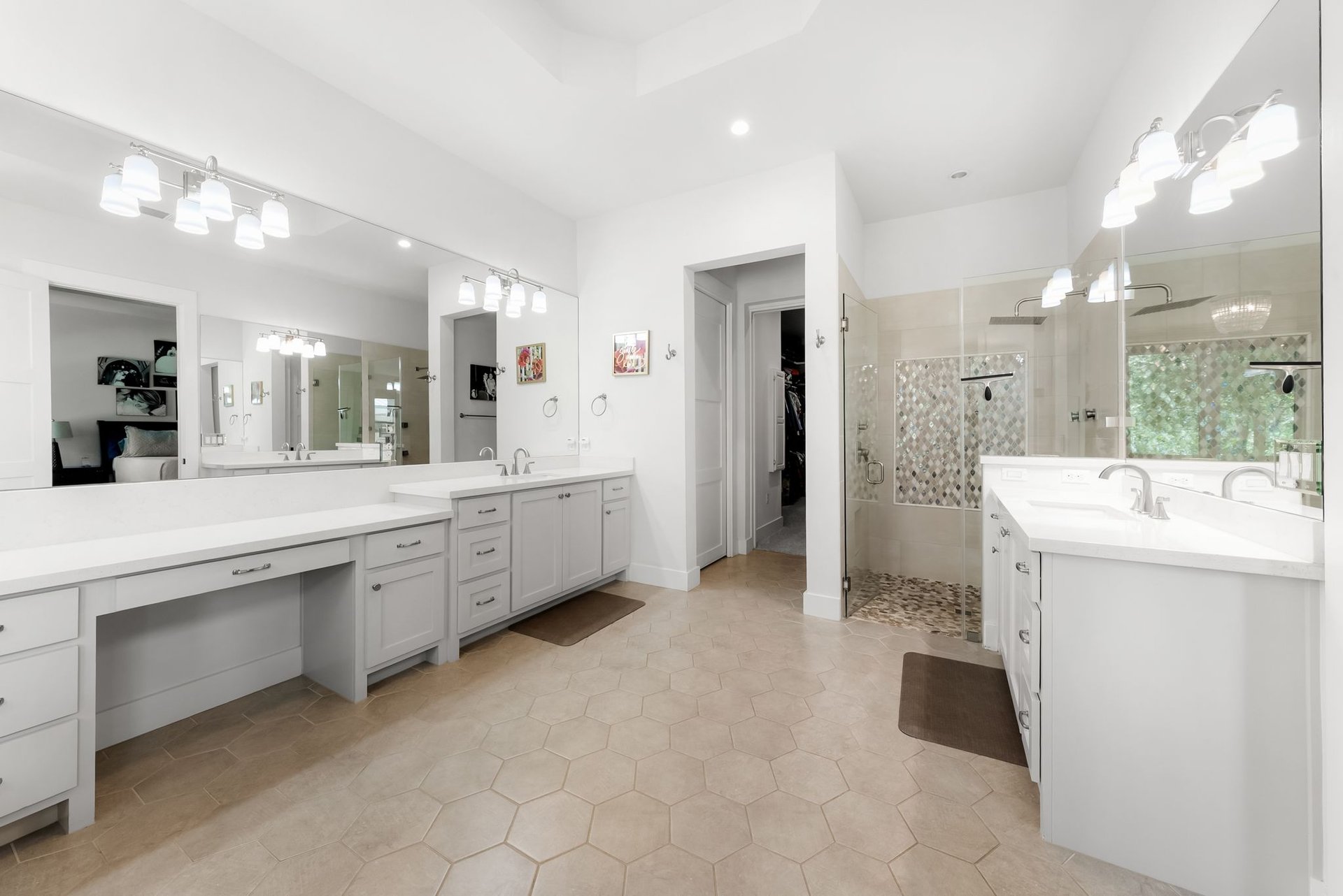 7808 Regolizia Cove