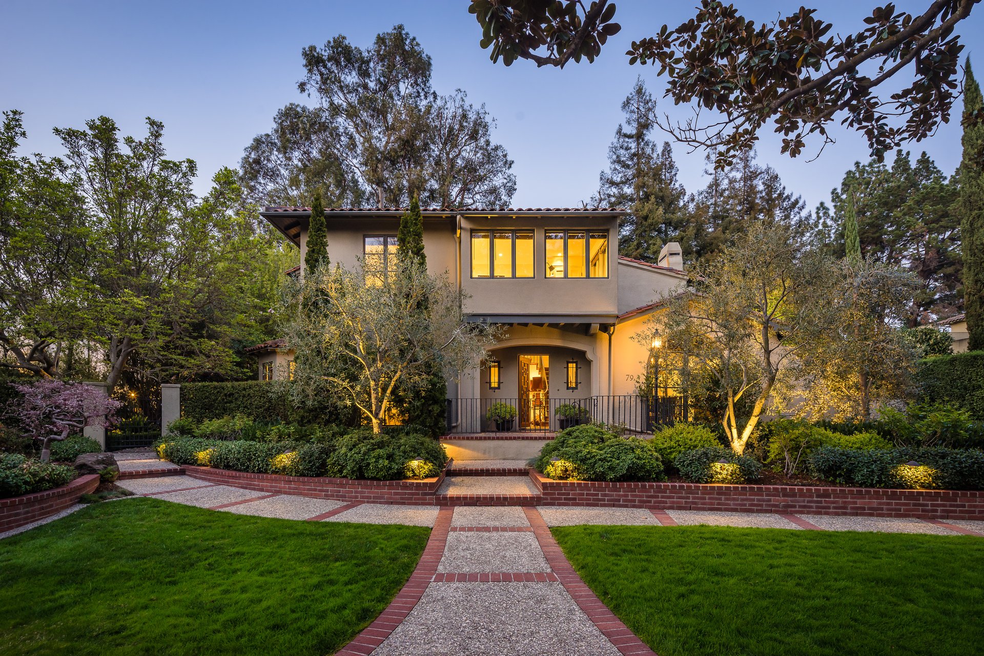 79 Crescent Dr