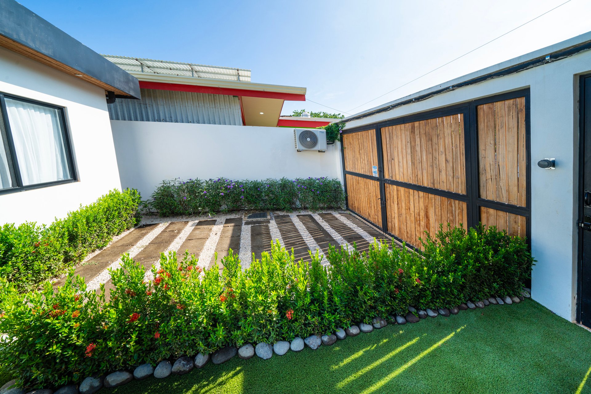 Calle Uno 3 | Modern Tropical Home with Private Pool and Guest Casita in Tamarindo