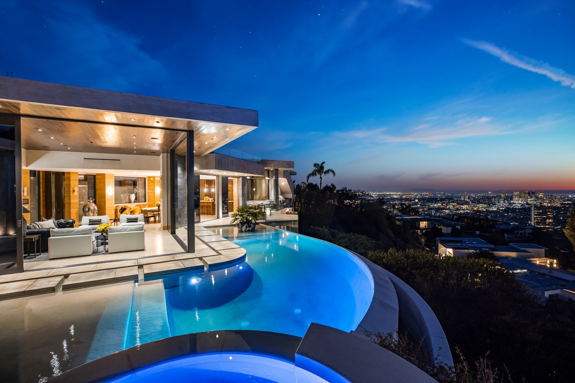 1525 Blue Jay Way