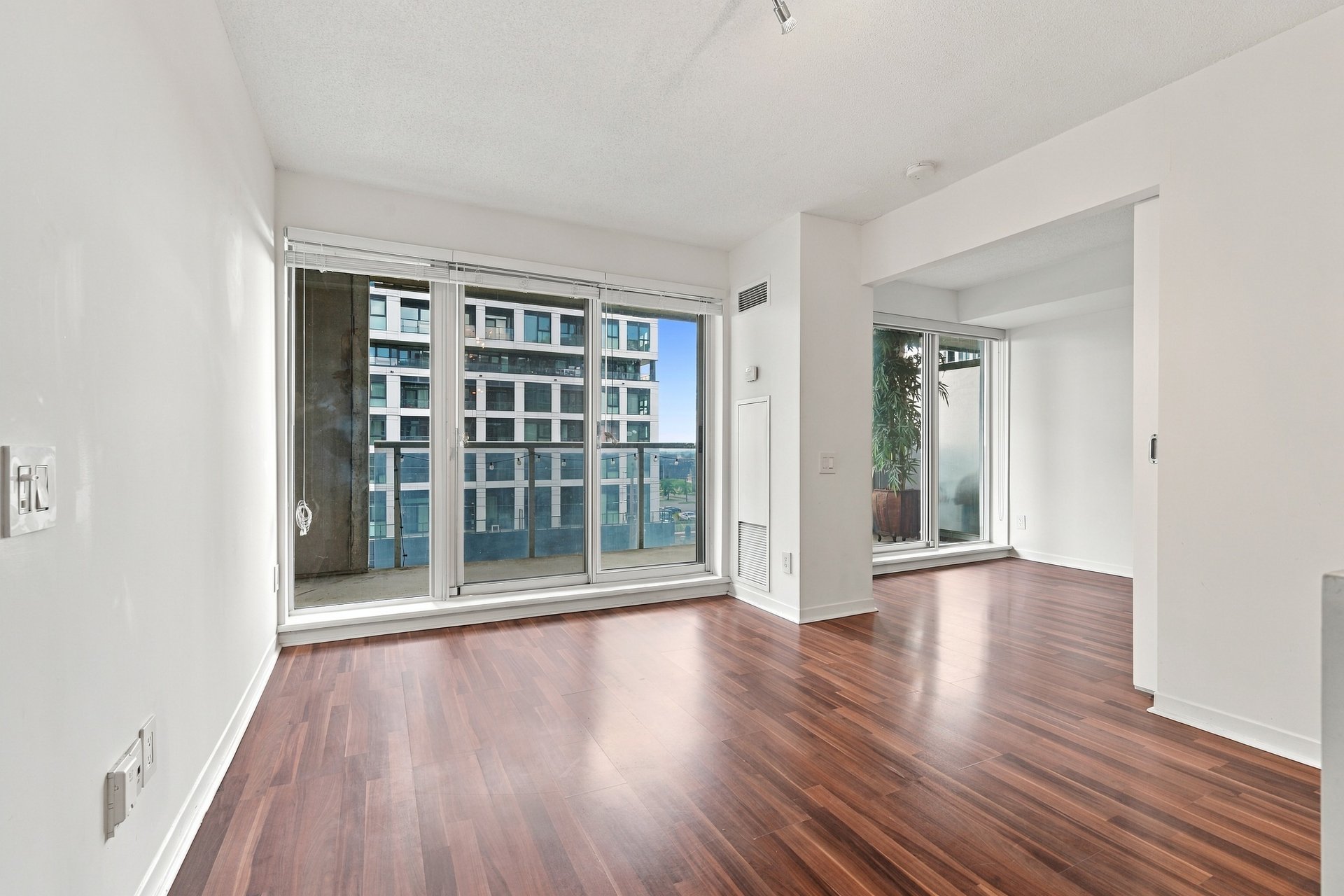 Immaculate 2 Bedroom Corner Unit