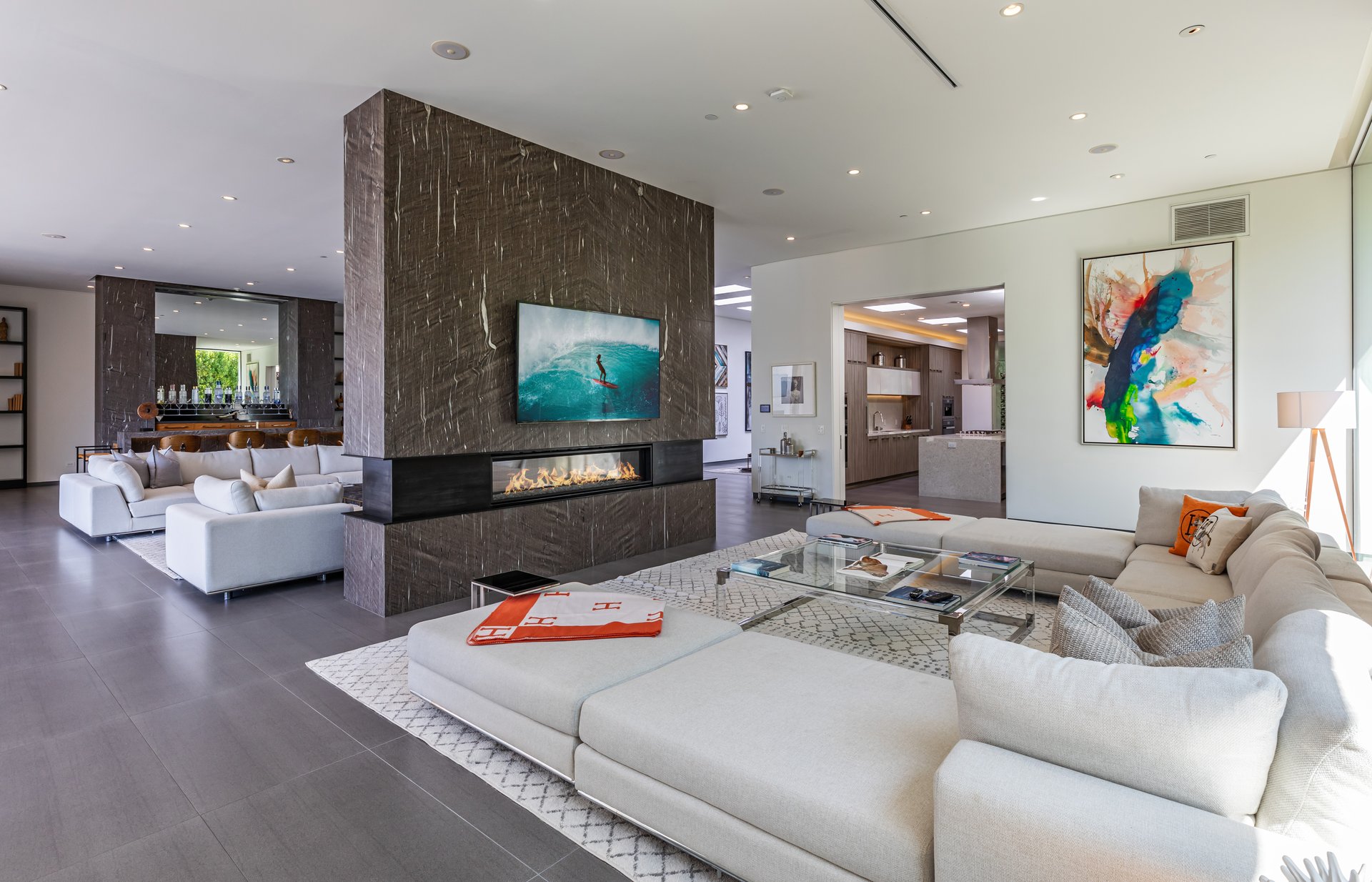 2002 LOMA VISTA DR