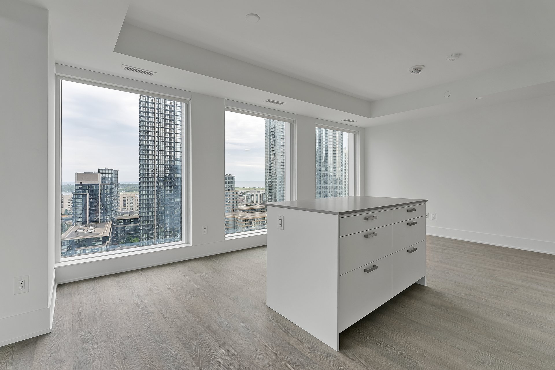 470 Front St W Unit: 1412