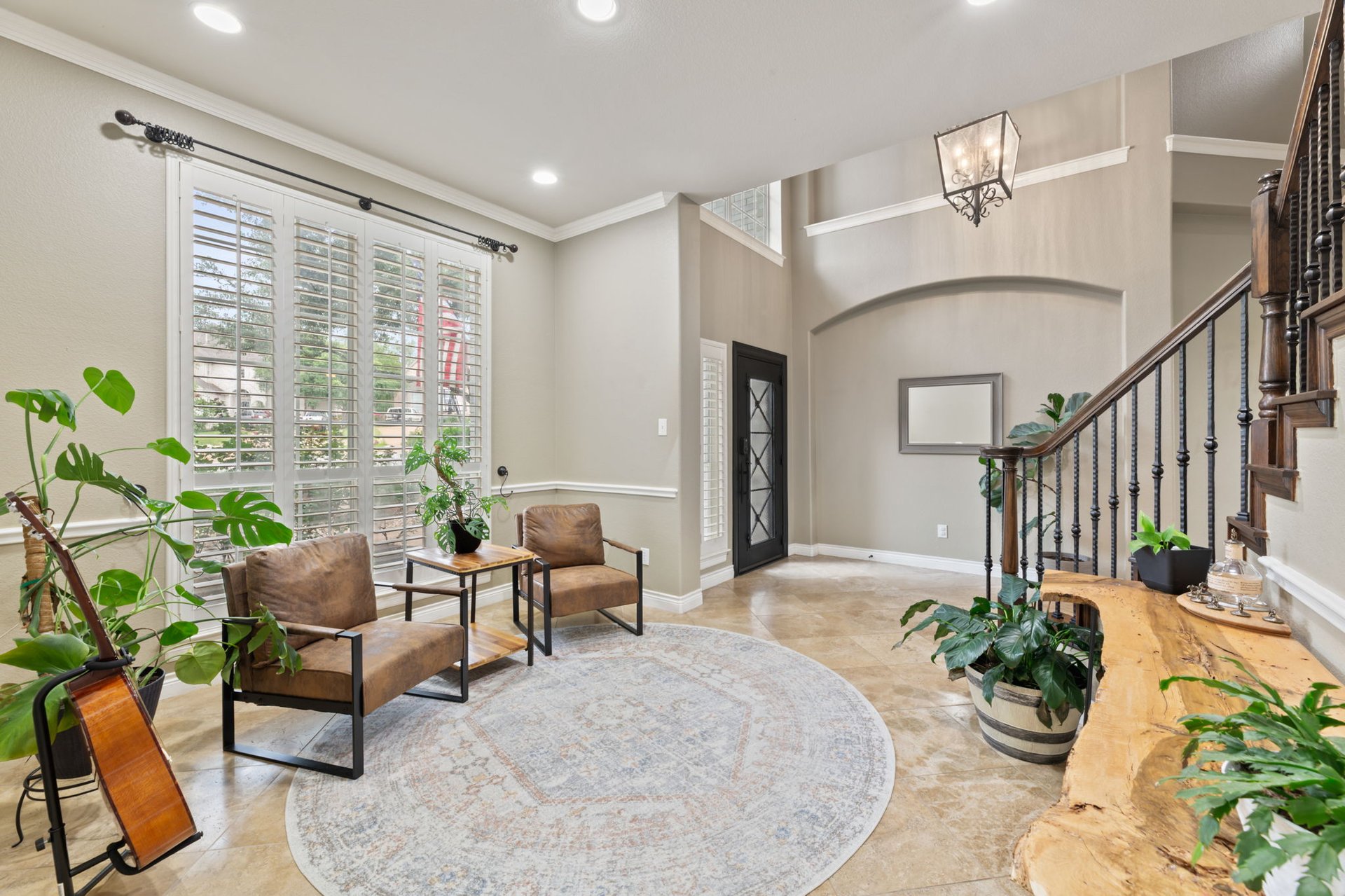 Elegant Cul-de-Sac Retreat in Steiner Ranch with Main-Level Guest Suite