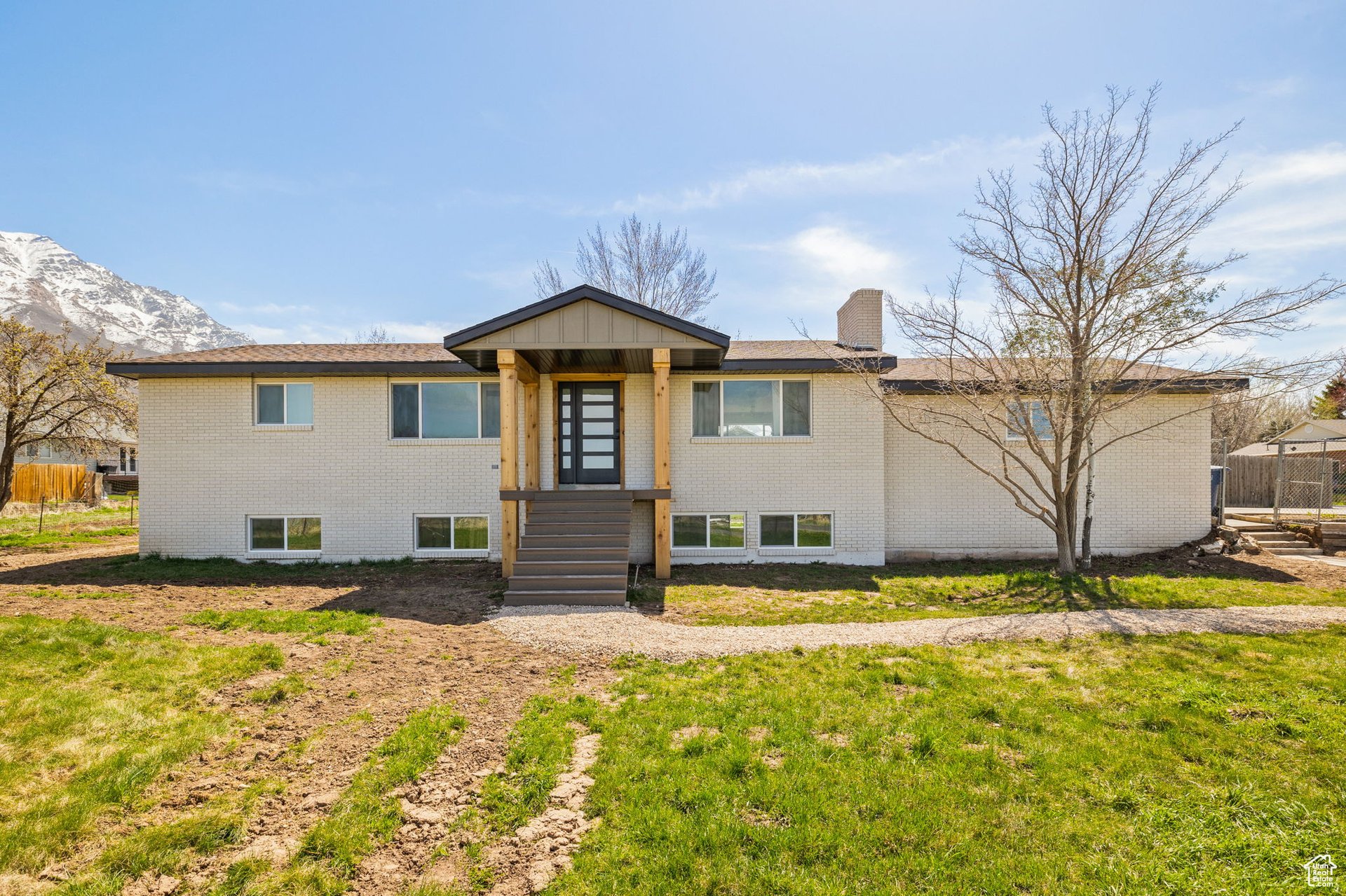 205 S Highland Dr