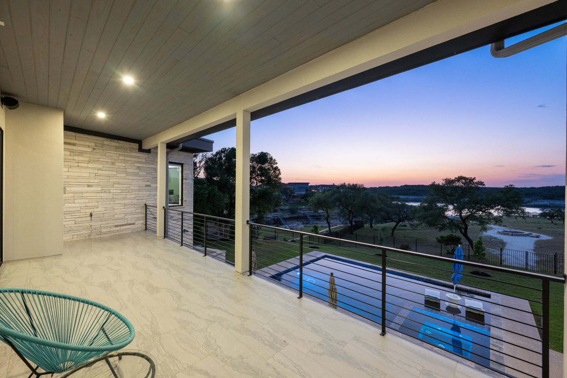 2912 Patriot Drive & 3002 Point Cove