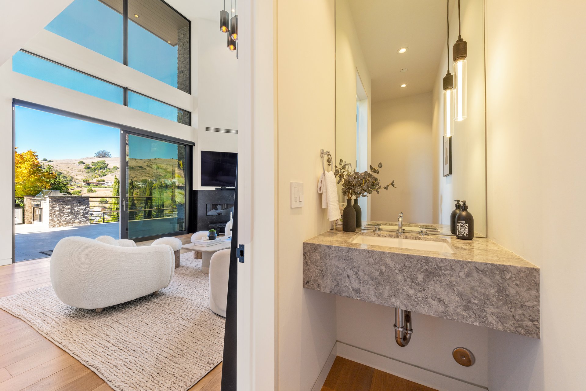 Modern Luxury - Completed in 2019
