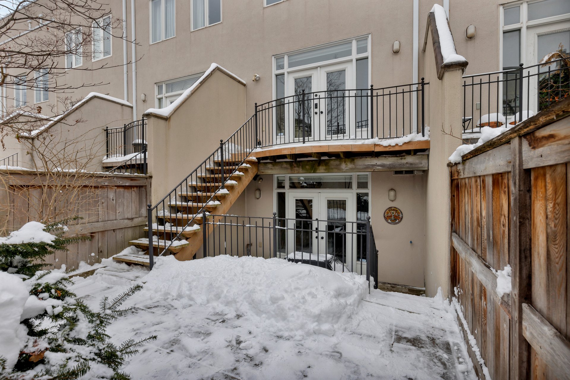 Casa Loma Townhouse