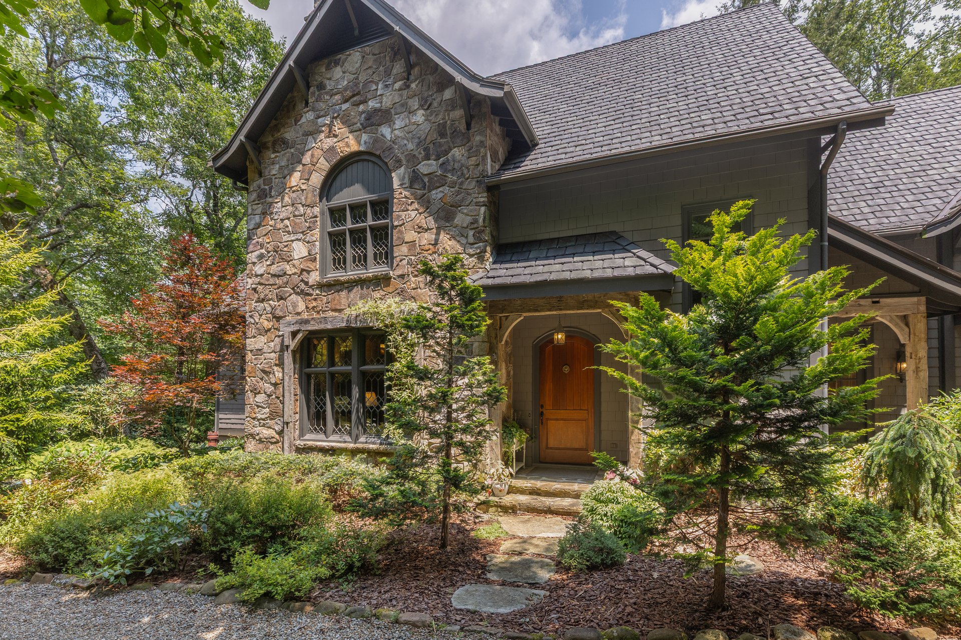 18 Moorewood Circle