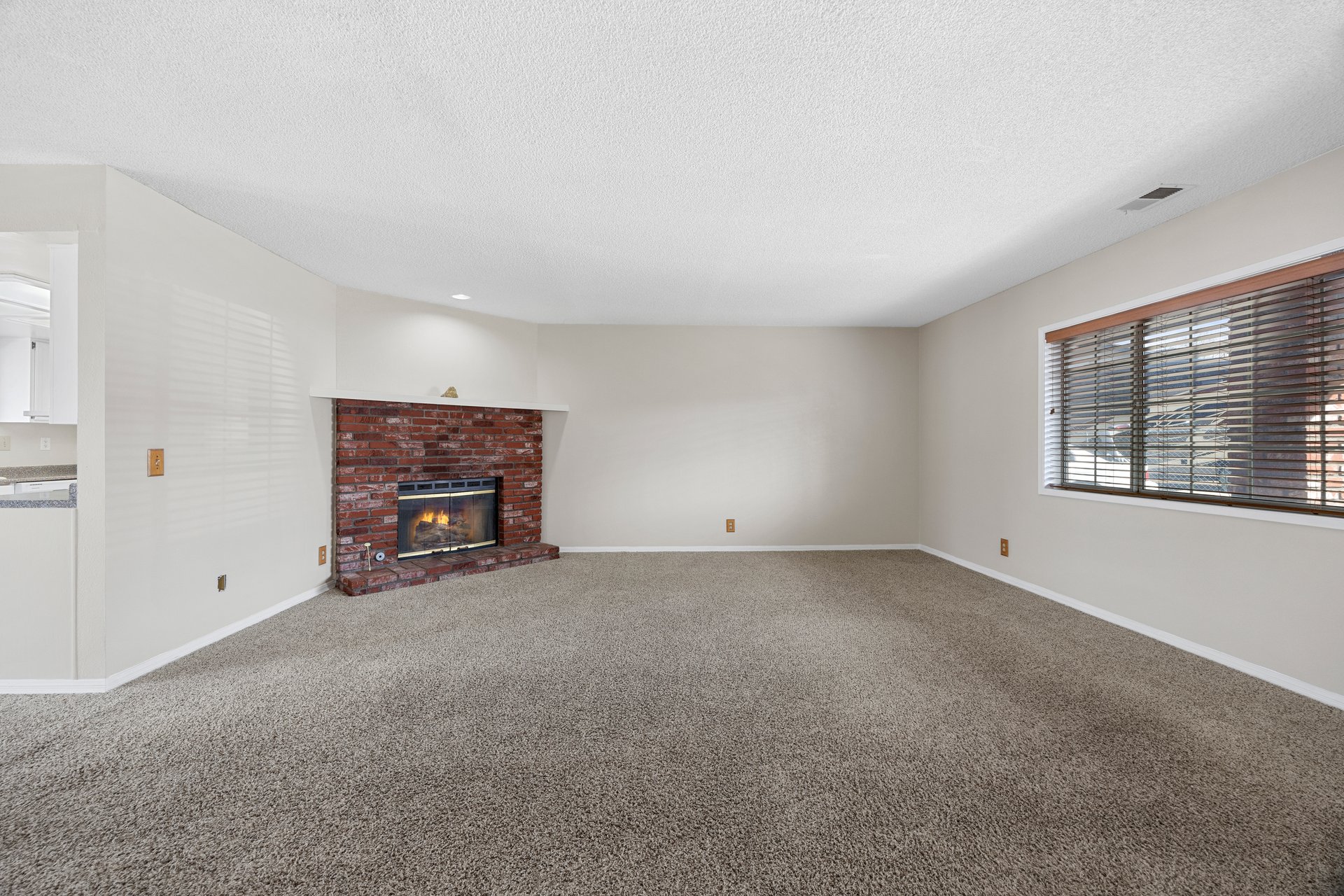 Charming Cul-de-Sac Home in East Golden Hills – 21941 Fig Court