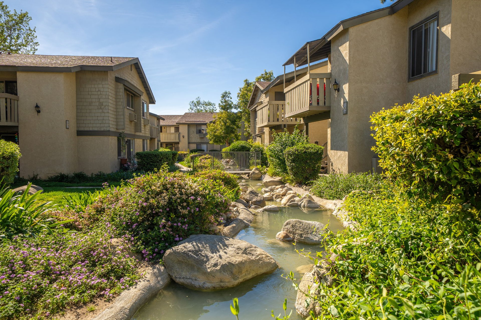 960 E Bonita Avenue 91